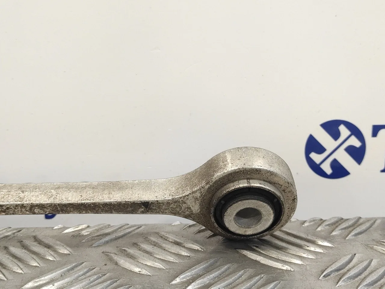 Tirante Delantero Derecho para Volkswagen Touareg (7L6)