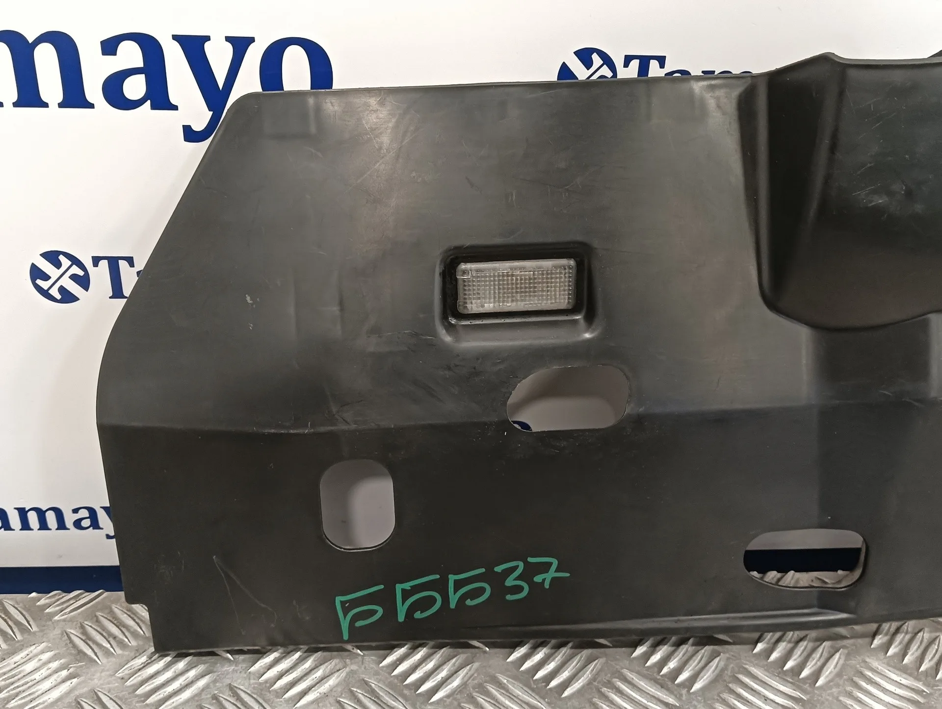 Moldura para Volkswagen Touareg (7L6)