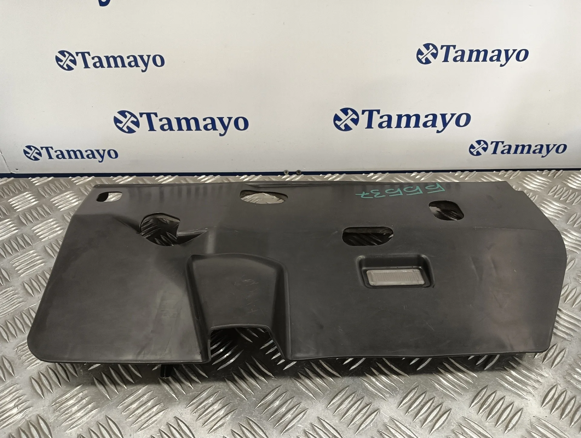Moldura para Volkswagen Touareg (7L6)