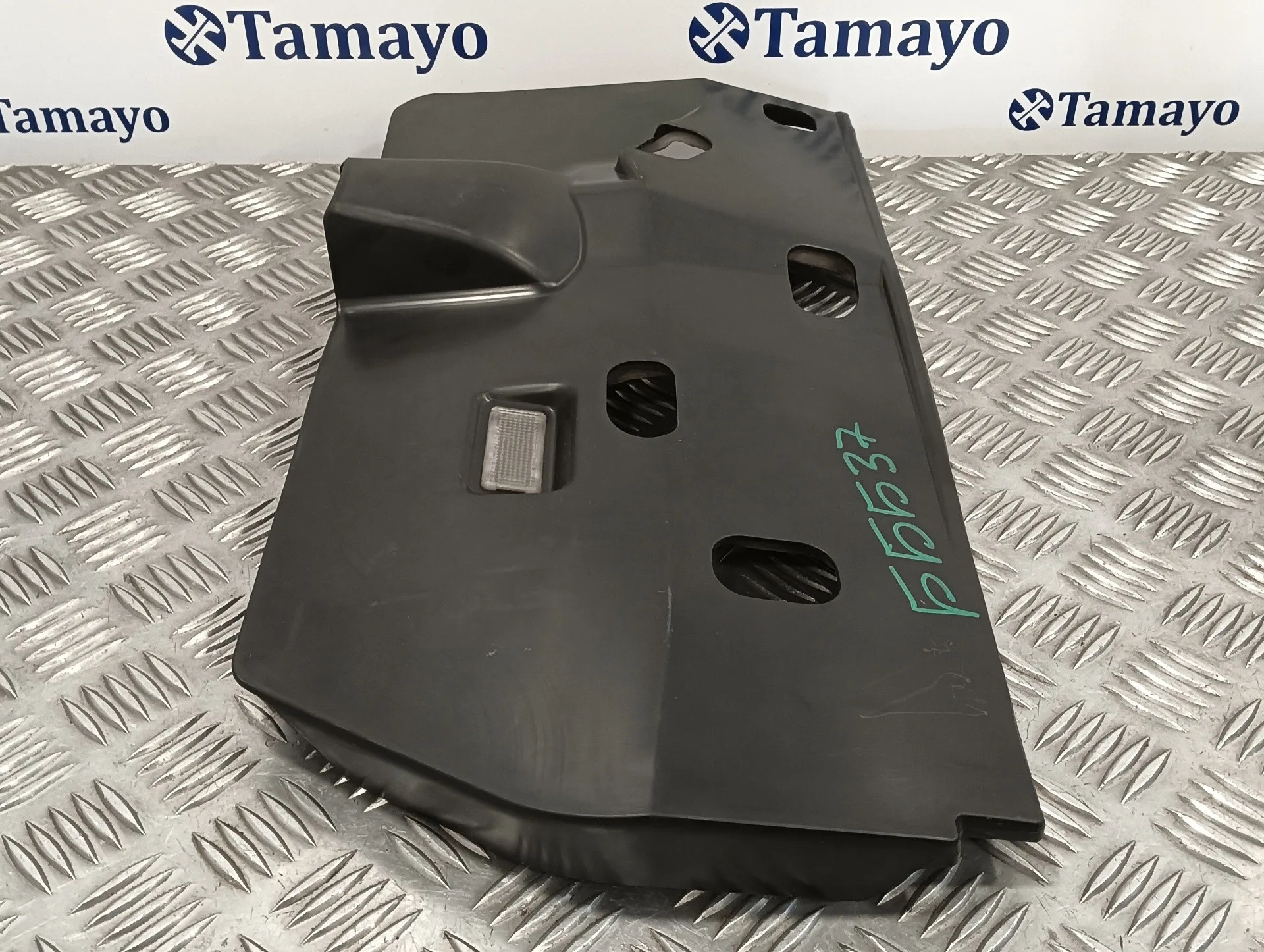 Moldura para Volkswagen Touareg (7L6)