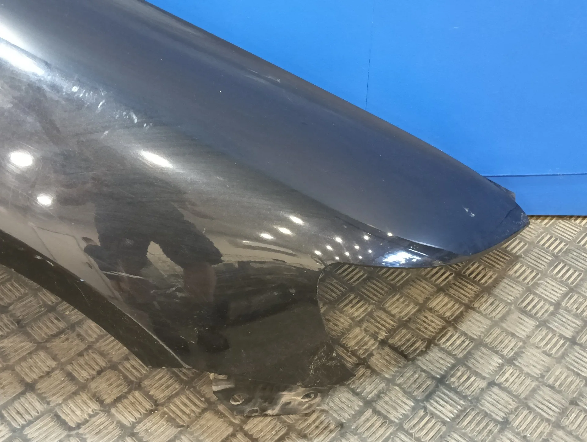 Aleta Delantera Derecha para Volkswagen Touareg (7L6)