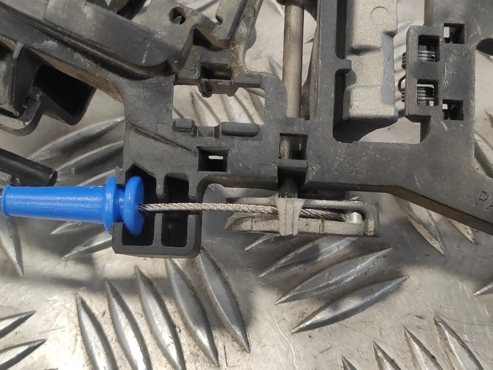 Cerradura Puerta Delantera Izquierda para Ford Fiesta (Cb1)