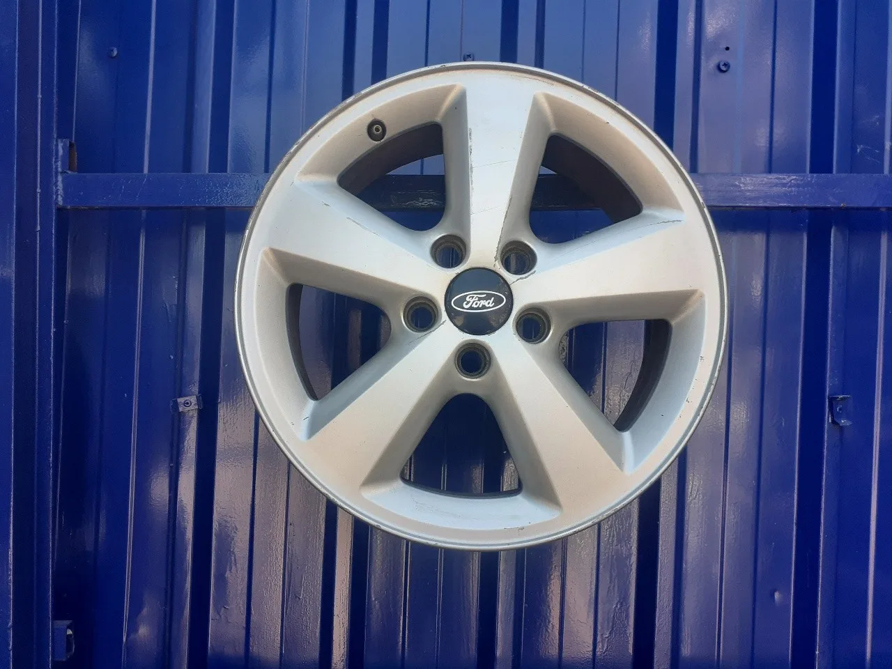 Llanta para Ford Focus Berlina (Cap)