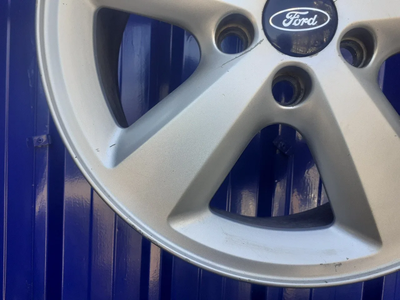Llanta para Ford Focus Berlina (Cap)