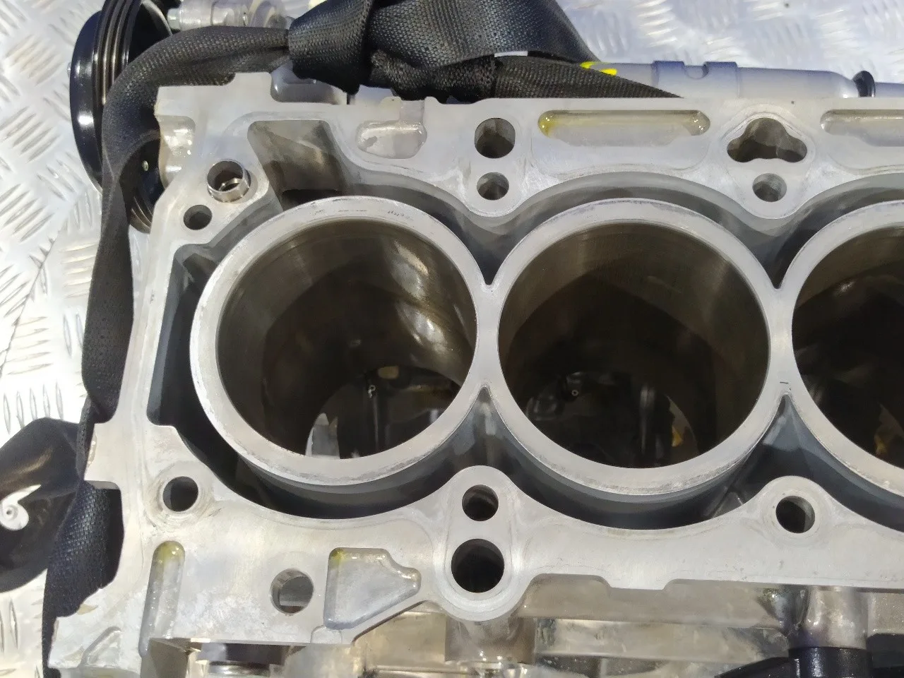 Bloque para Mazda 3 Berlina (Bp)