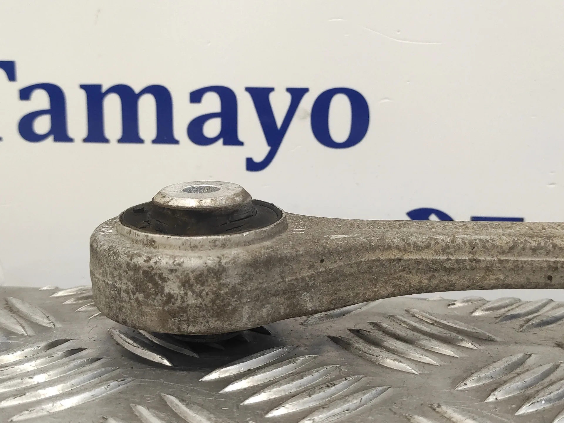 Brazo Suspension Superior Delantero Derecho para Audi A4 Avant (8K5) (2008)
