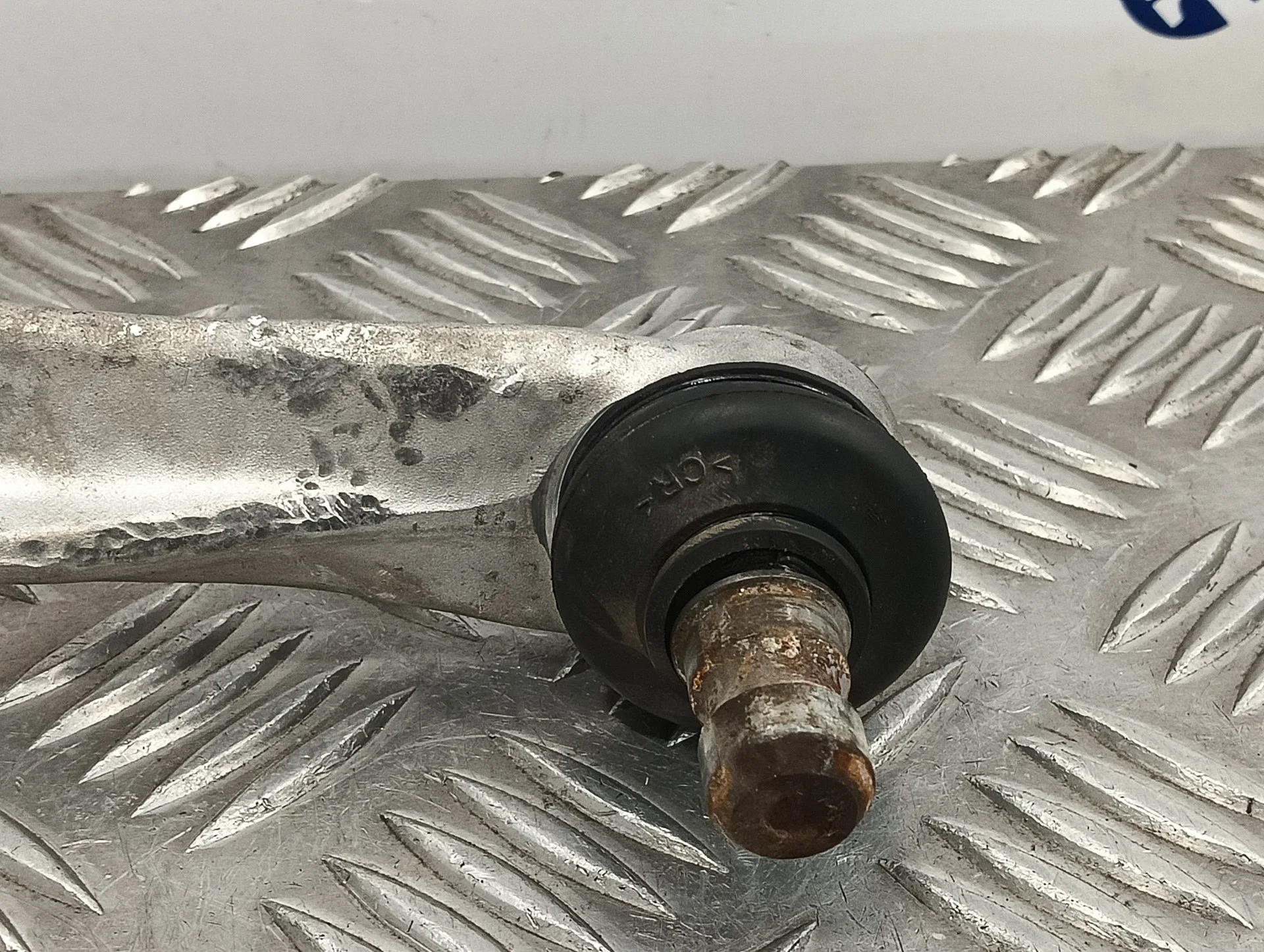 Brazo Suspension Superior Delantero Derecho para Audi A4 Avant (8E)