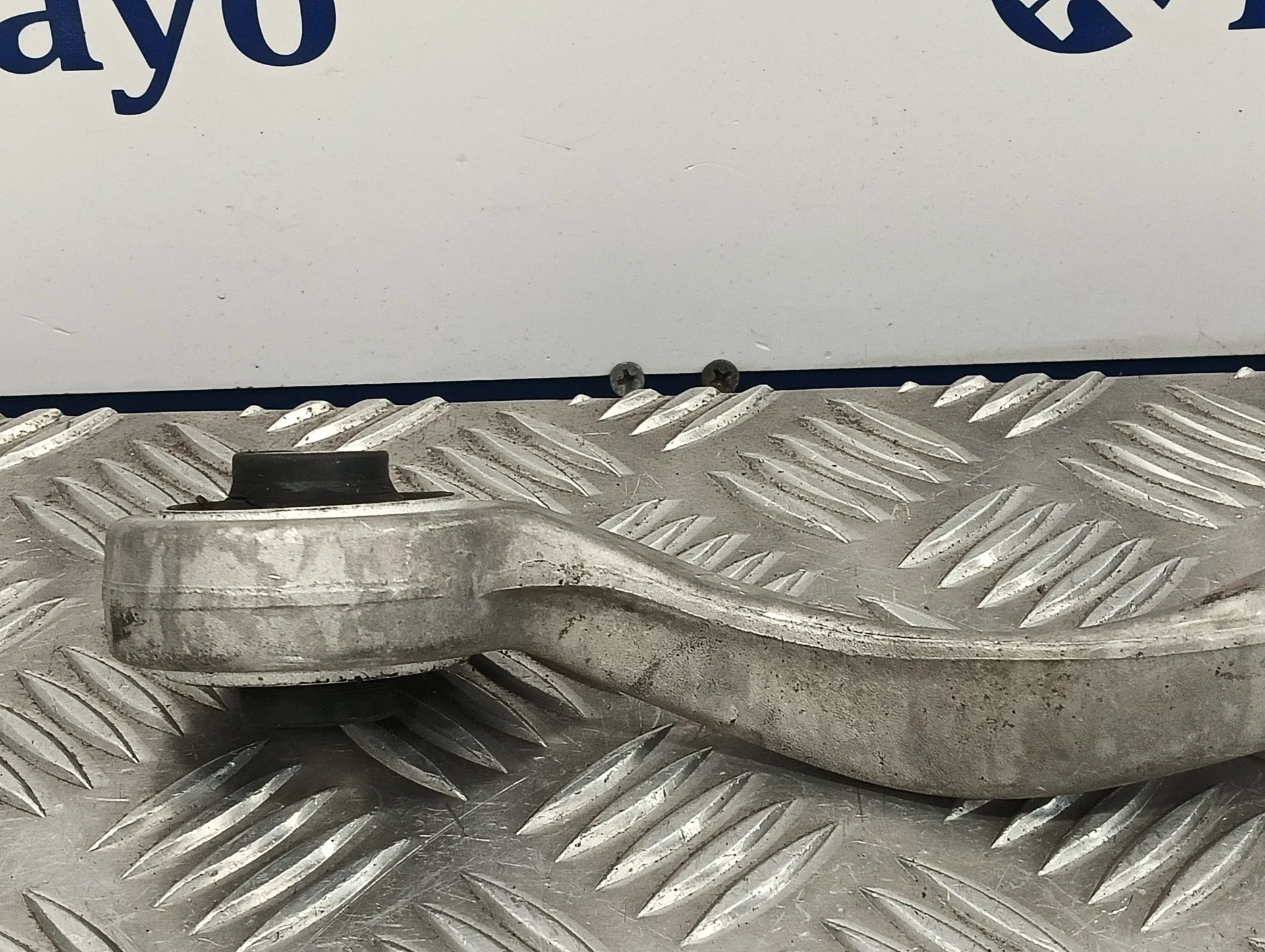 Brazo Suspension Superior Delantero Derecho para Audi A4 Avant (8E)