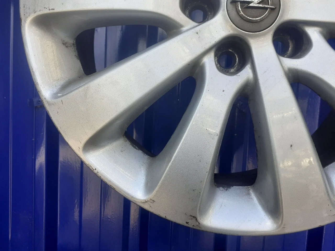 Llanta para Opel Astra J Lim.