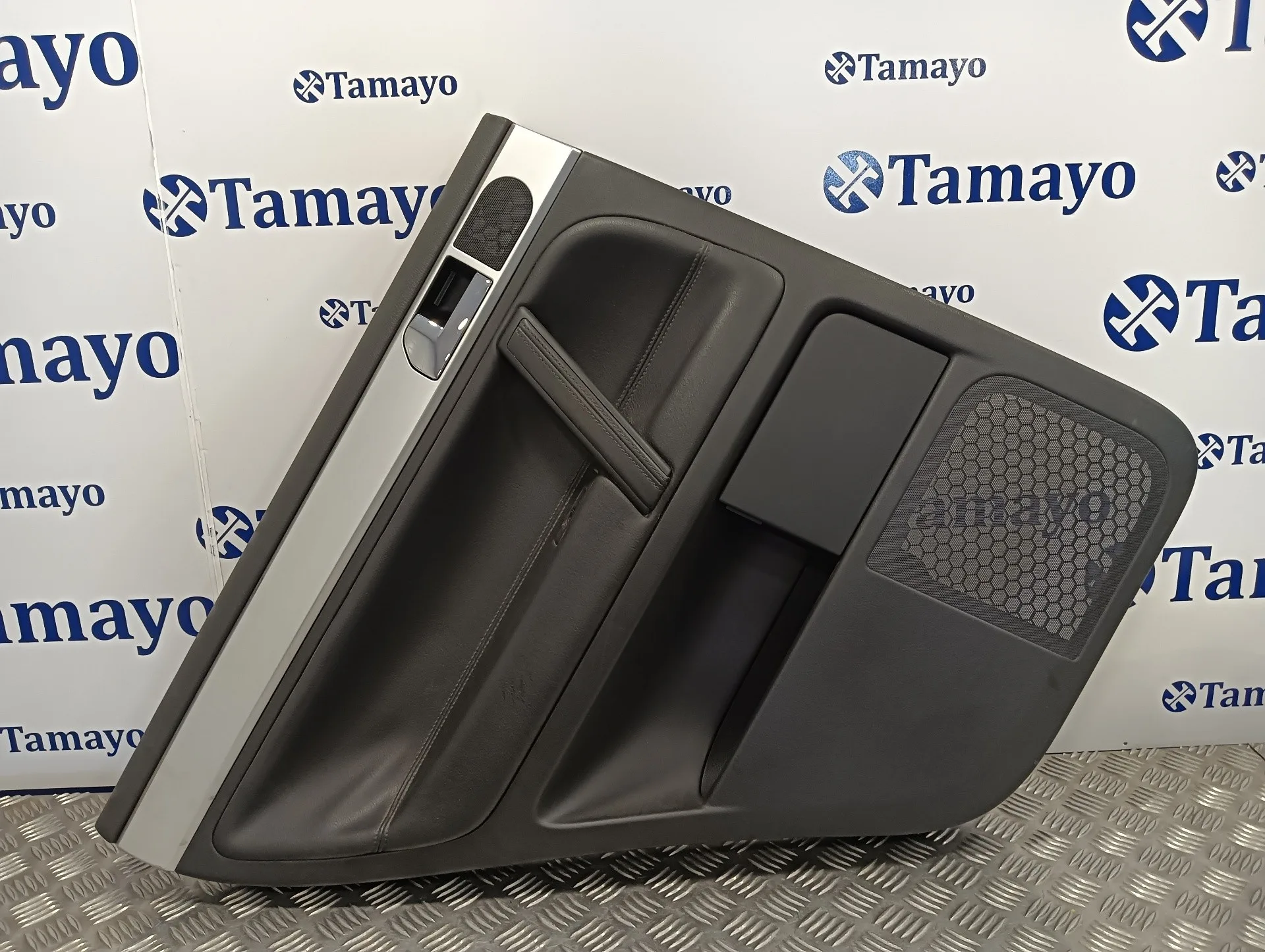 Guarnecido Puerta Trasera Izquierda para Volkswagen Touareg (7L6)