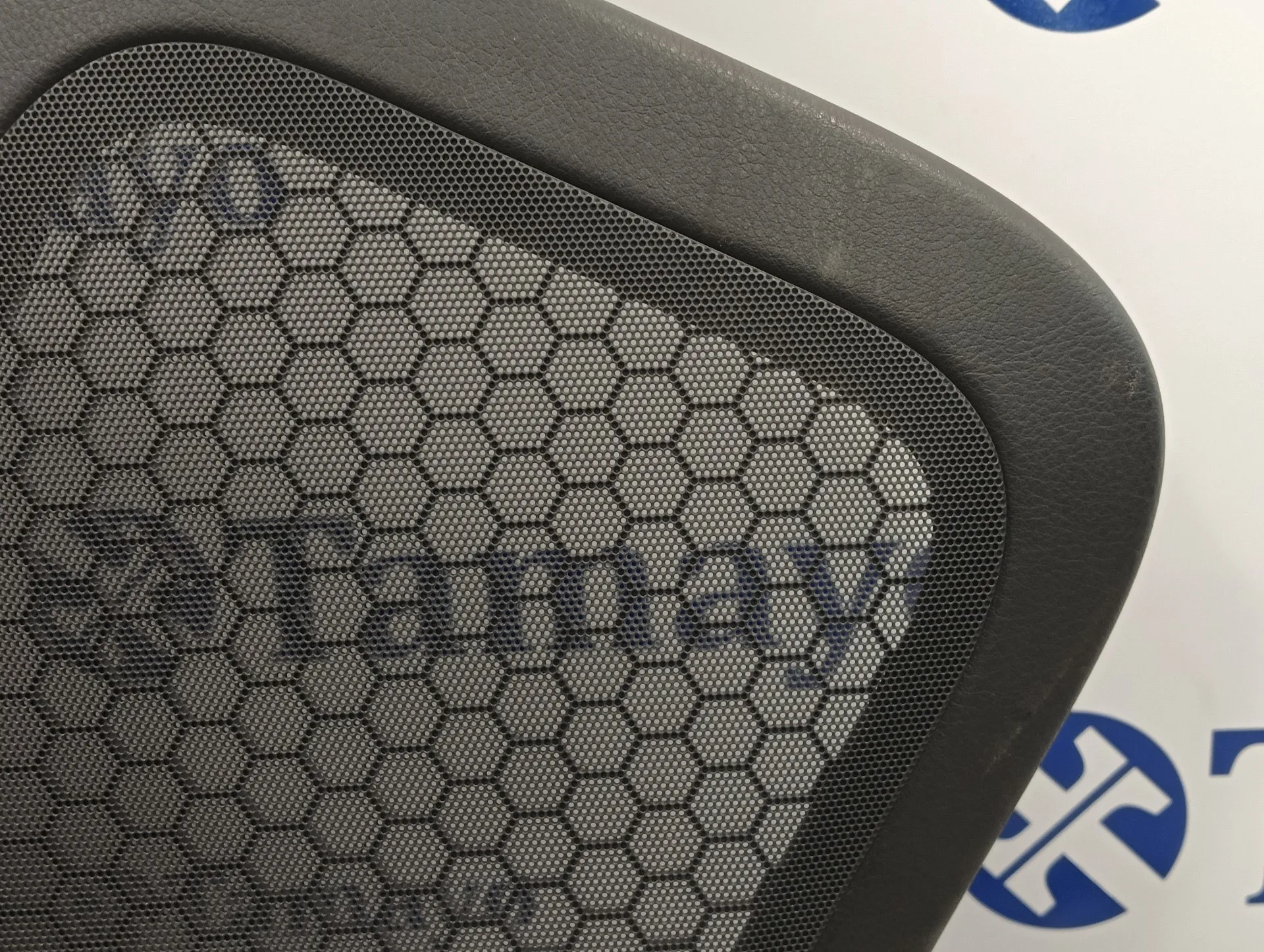 Guarnecido Puerta Trasera Izquierda para Volkswagen Touareg (7L6)