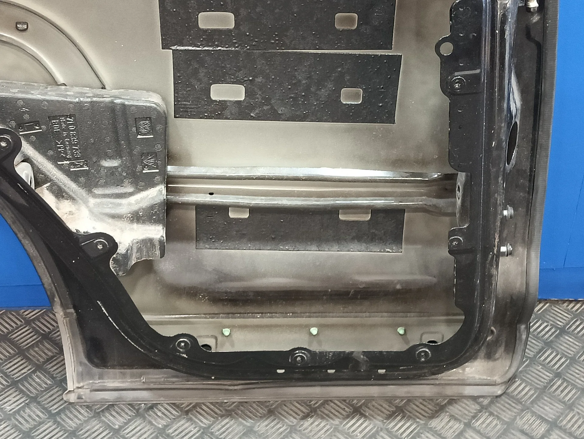 Puerta Trasera Izquierda para Volkswagen Touareg (7L6)