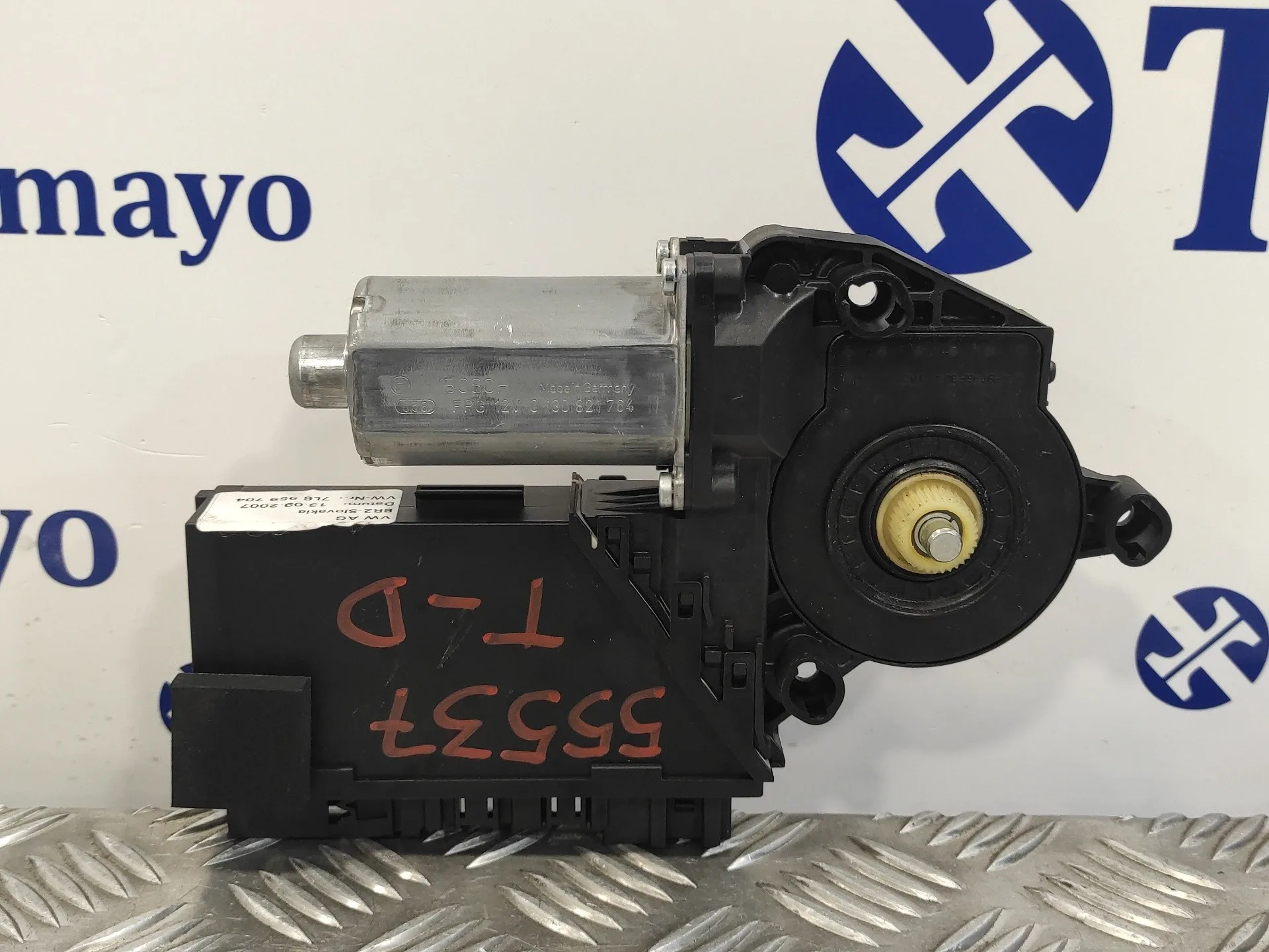 Motor Elevalunas Trasero Derecho para Volkswagen Touareg (7L6)