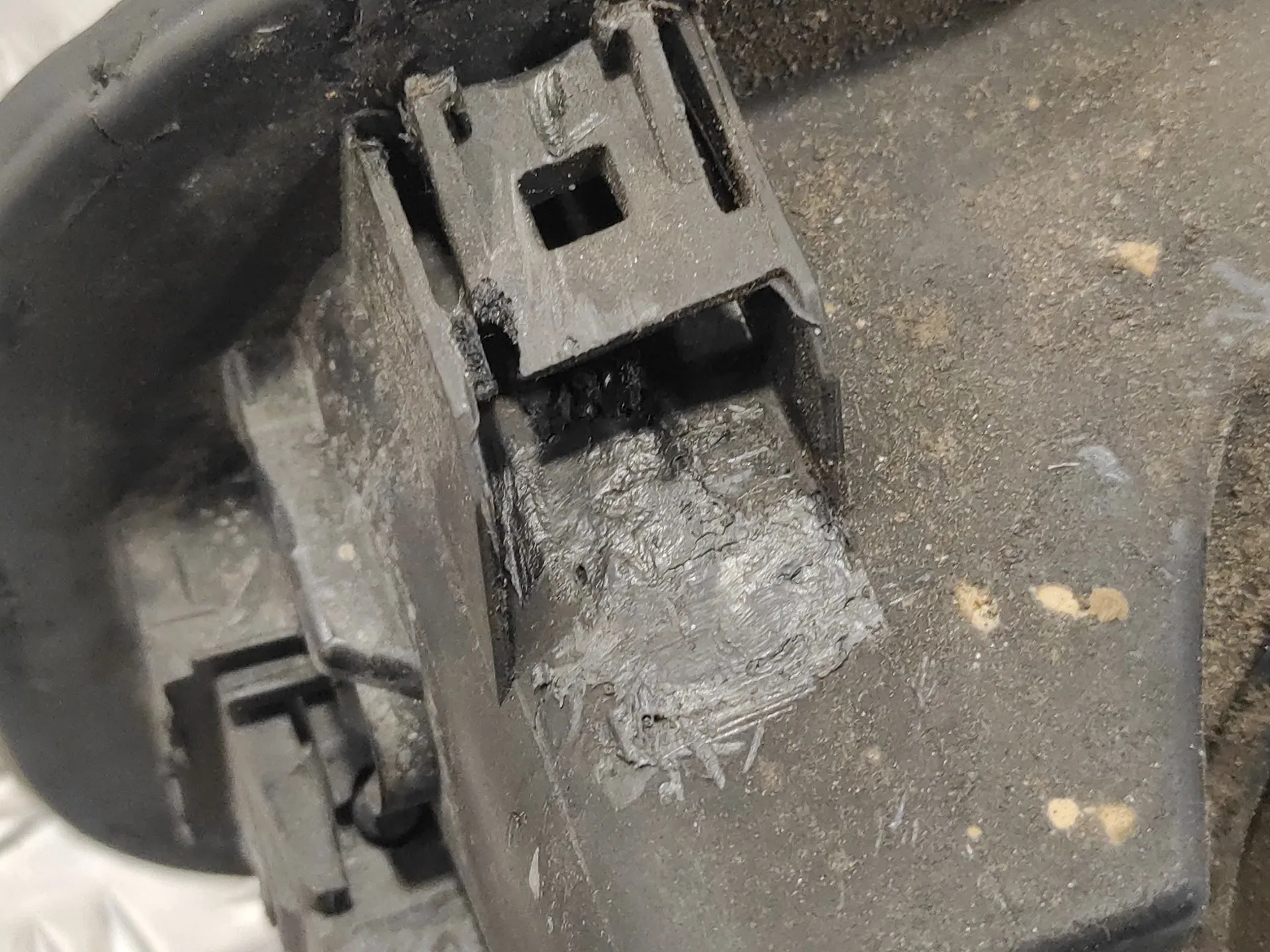 Tapa Exterior Combustible para Land Rover Range Rover Sport