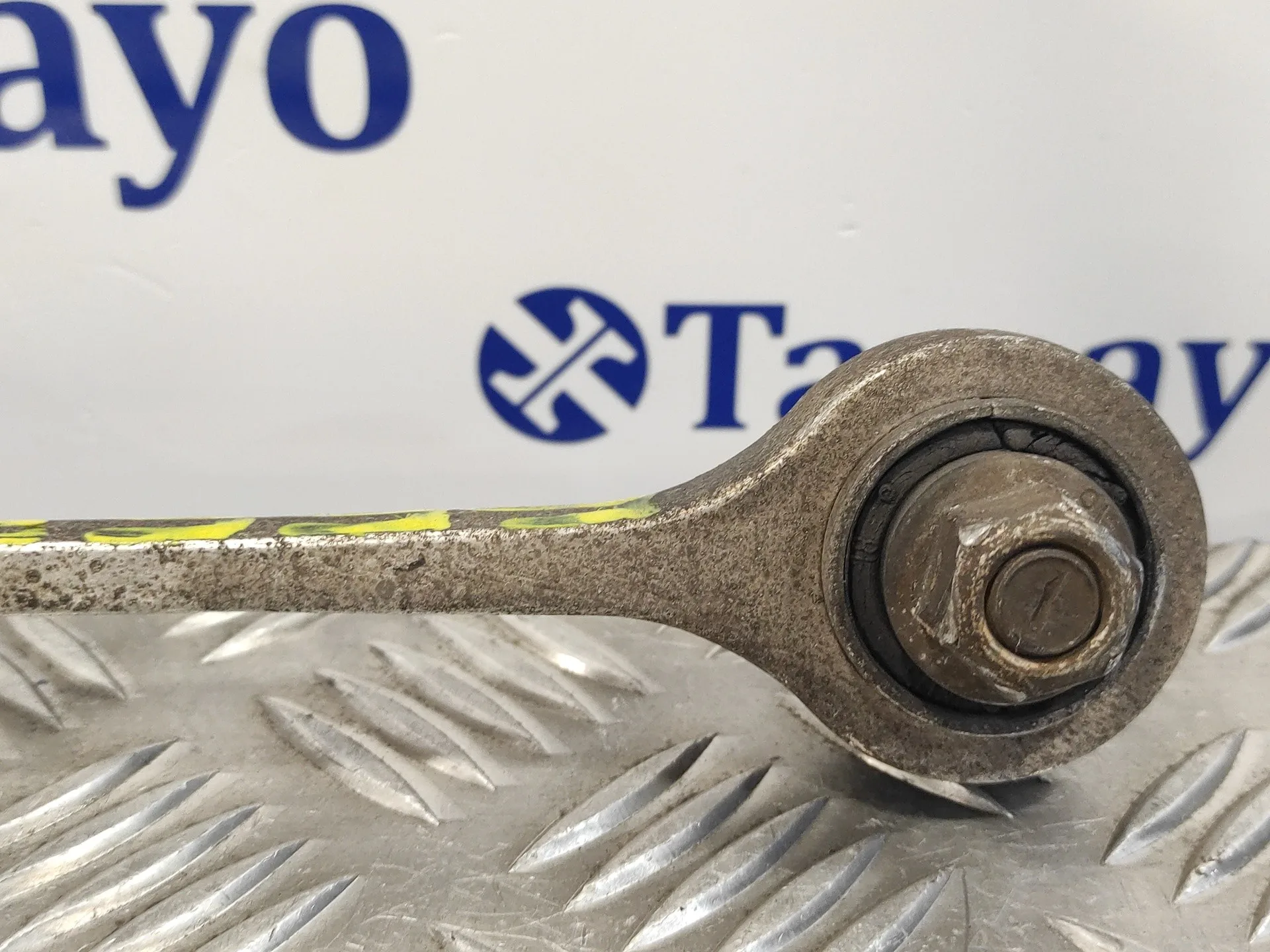 Tirante Delantero Izquierdo para Volkswagen Touareg (7L6)