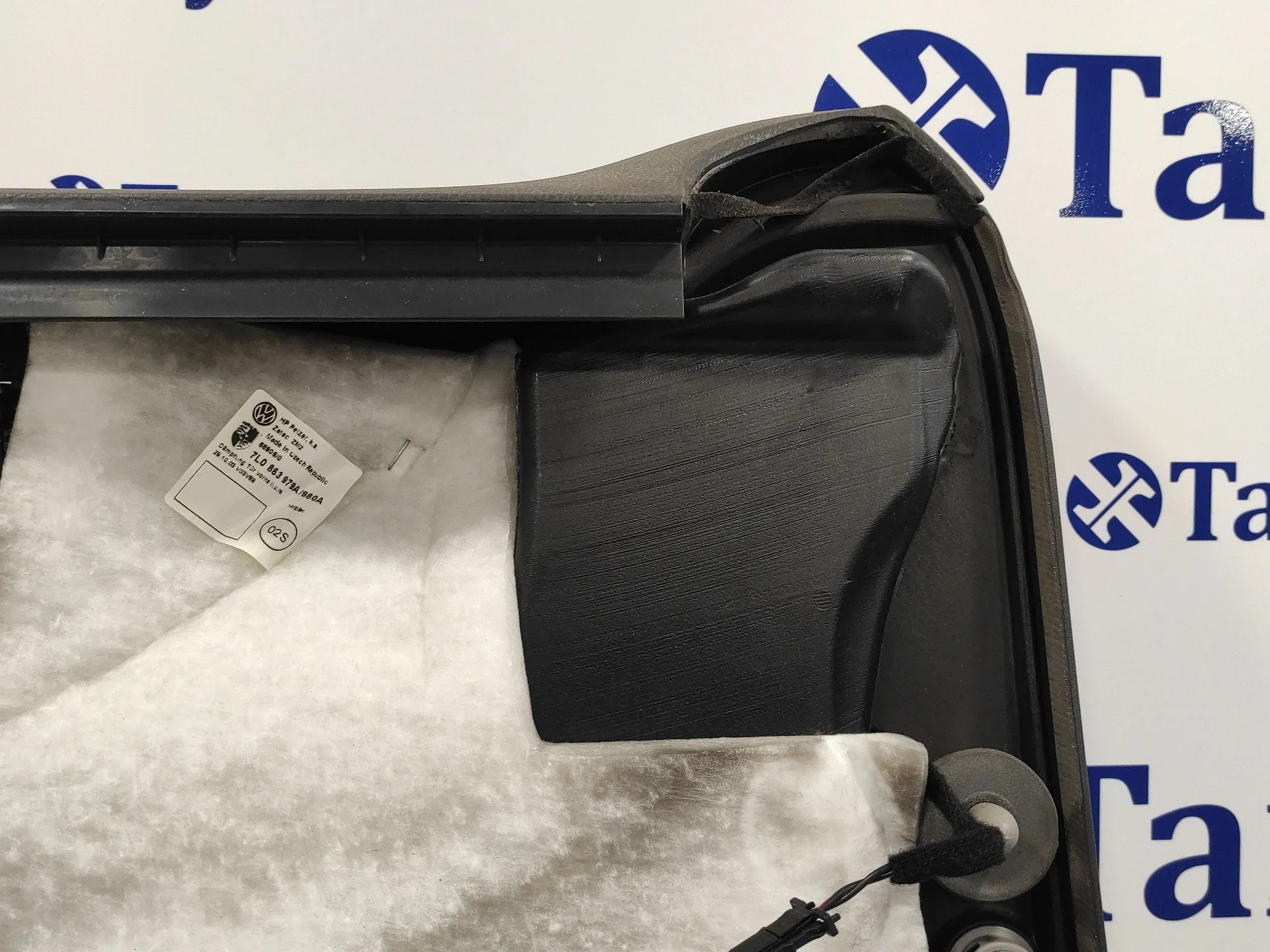 Guarnecido Puerta Delantera Derecha para Volkswagen Touareg (7L6)