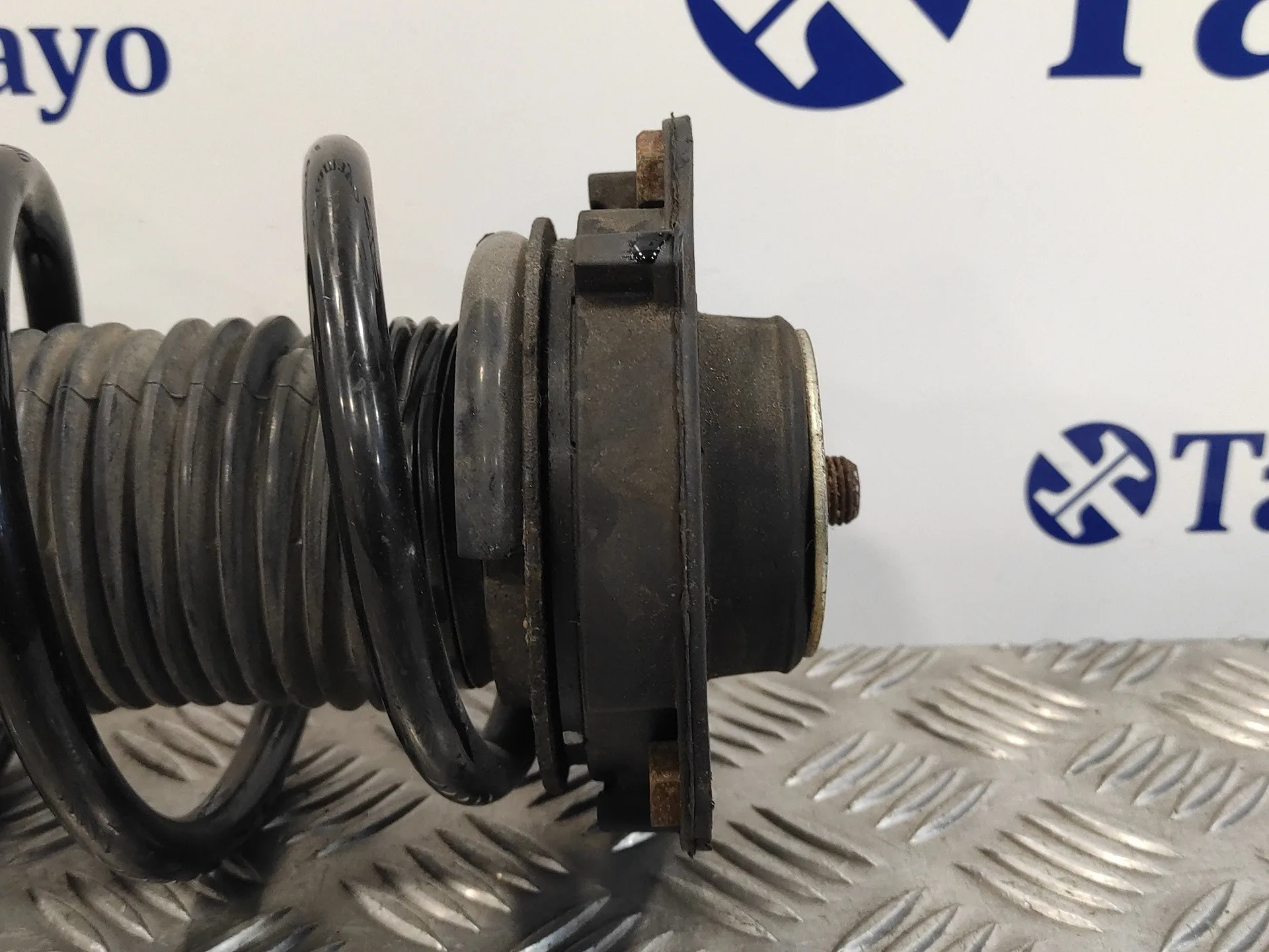 Amortiguador Delantero Derecho para Audi A3 (8P)