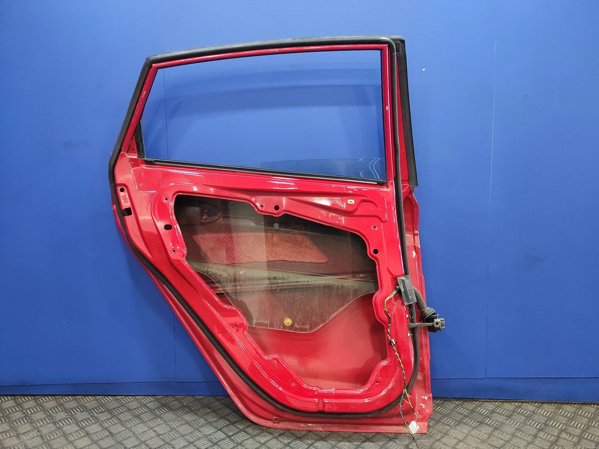 Puerta Trasera Izquierda para Ford Fiesta (Cb1)