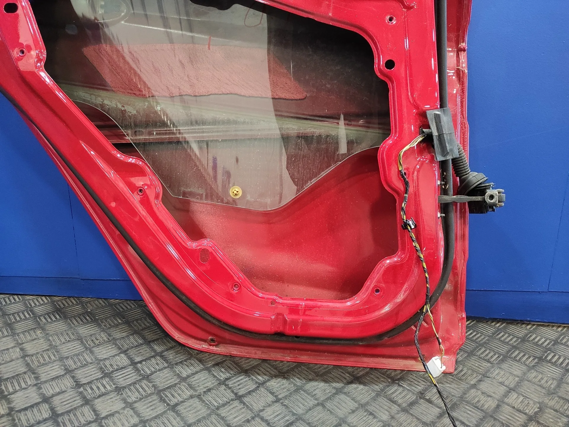 Puerta Trasera Izquierda para Ford Fiesta (Cb1)