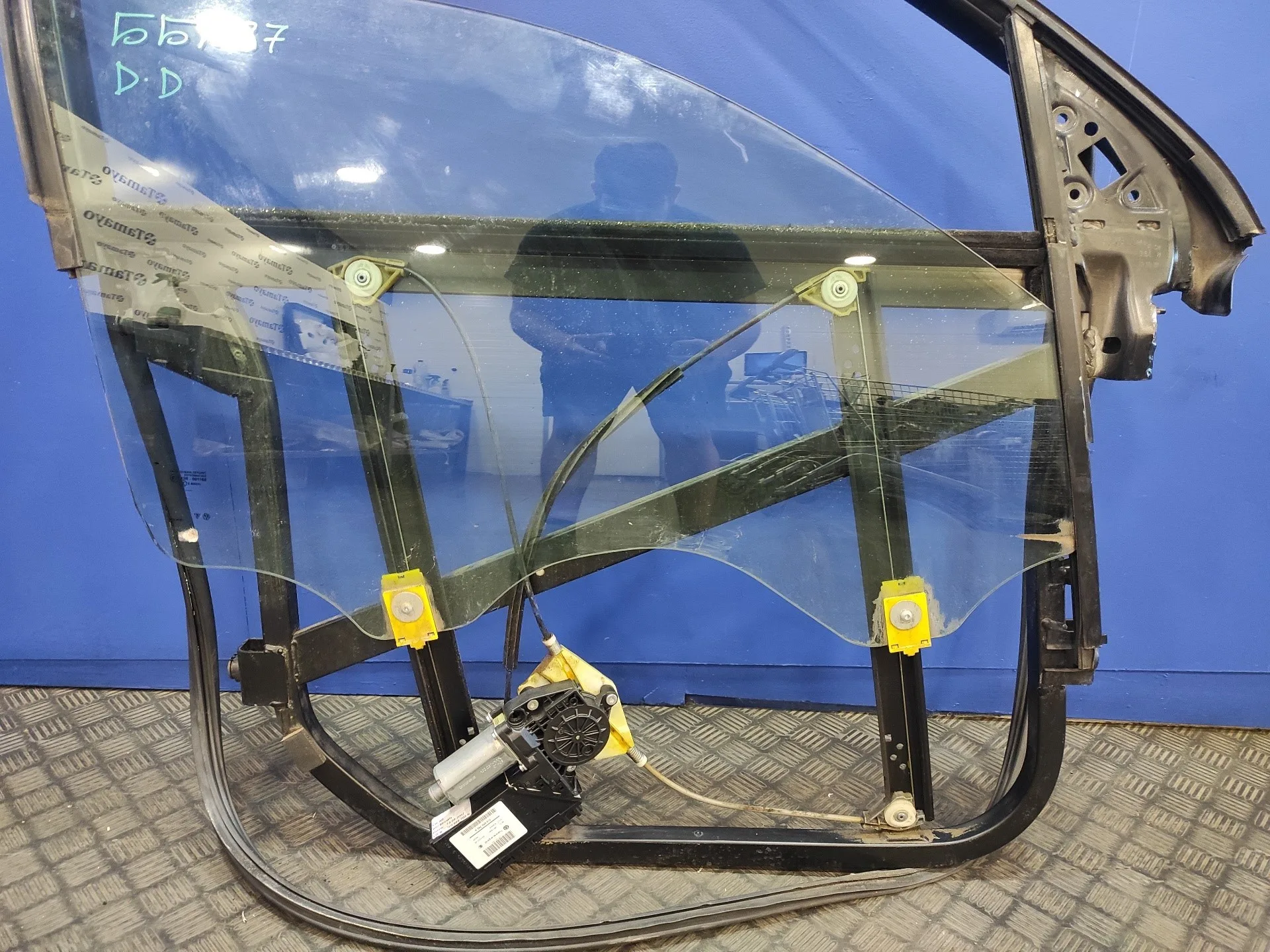 Elevalunas Delantero Derecho para Volkswagen Touareg (7L6)