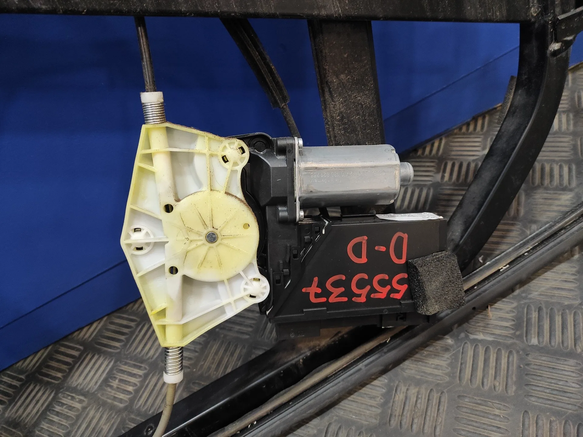 Elevalunas Delantero Derecho para Volkswagen Touareg (7L6)