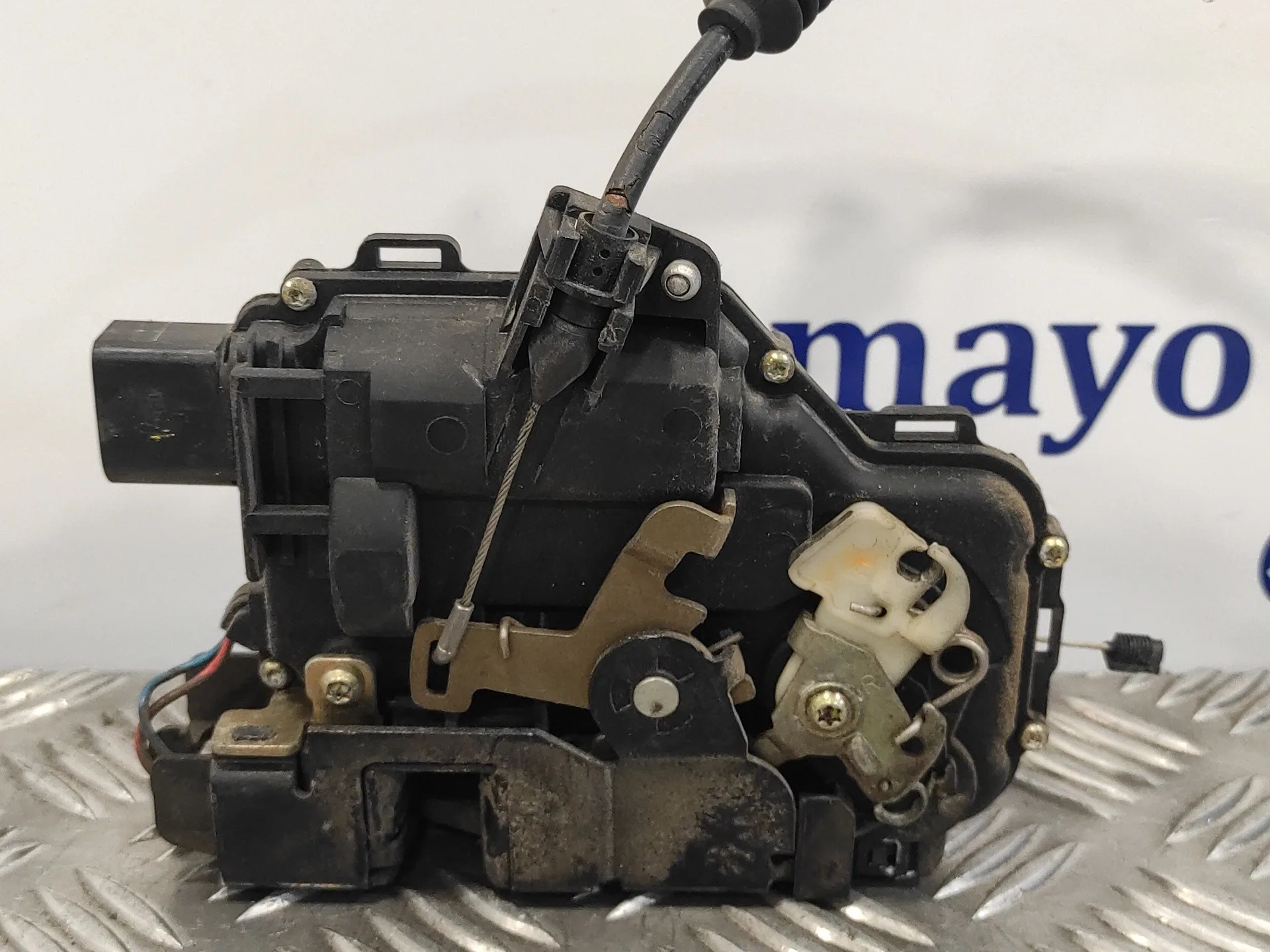 Cerradura Puerta Delantera Derecha para Volkswagen New Beetle (9C1/1C1)