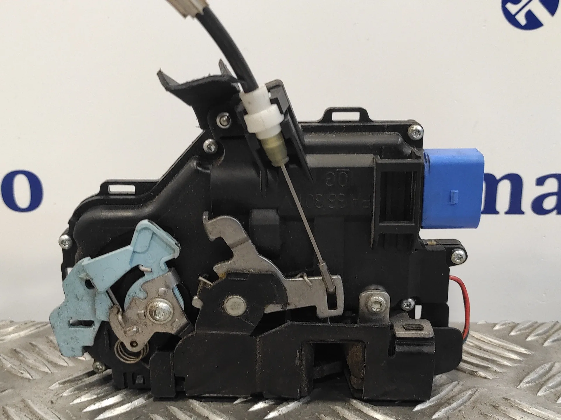 Cerradura Puerta Delantera Izquierda para Volkswagen Touareg (7L6)