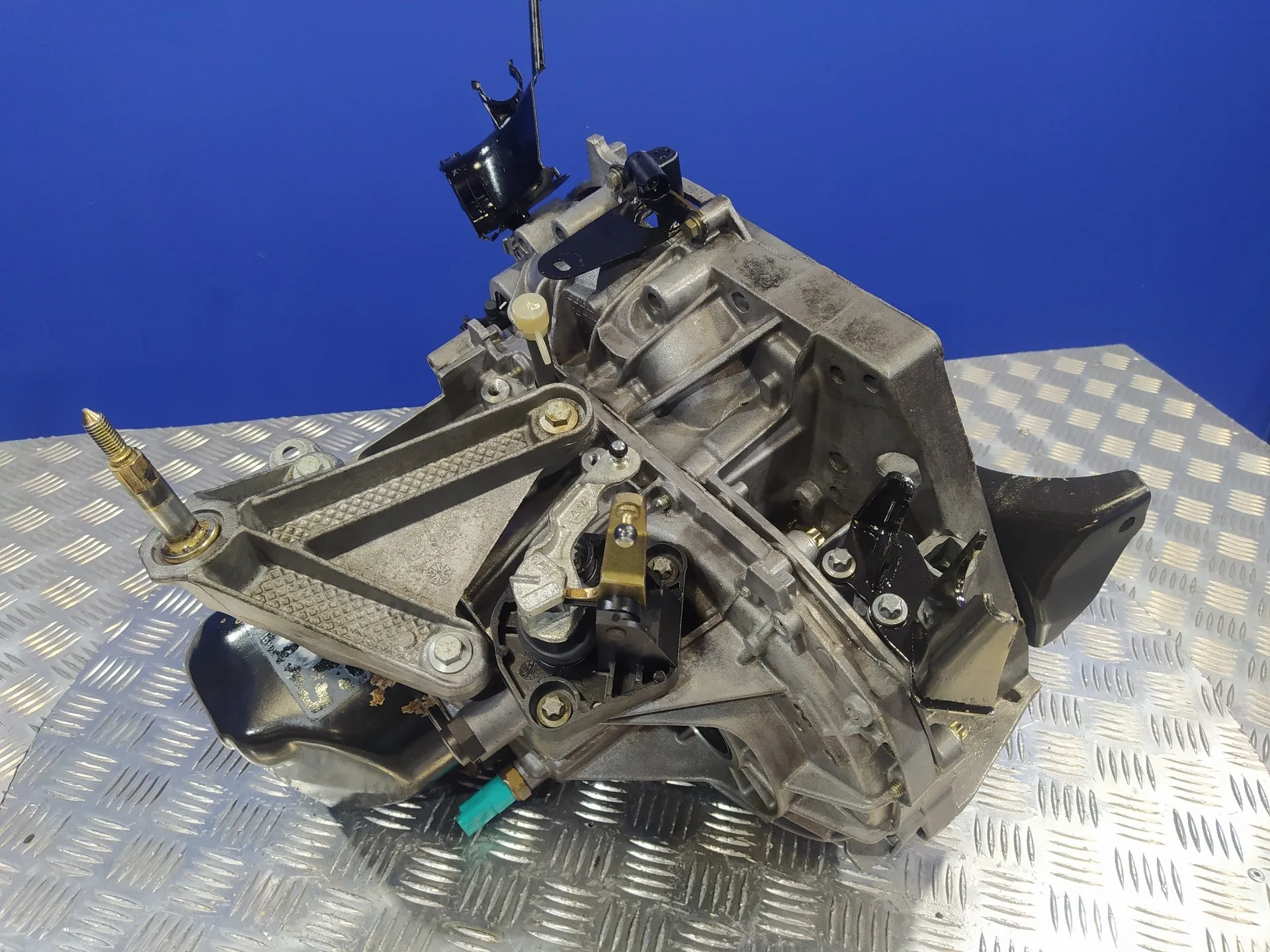 Caja Cambios para Nissan Micra (K12E)