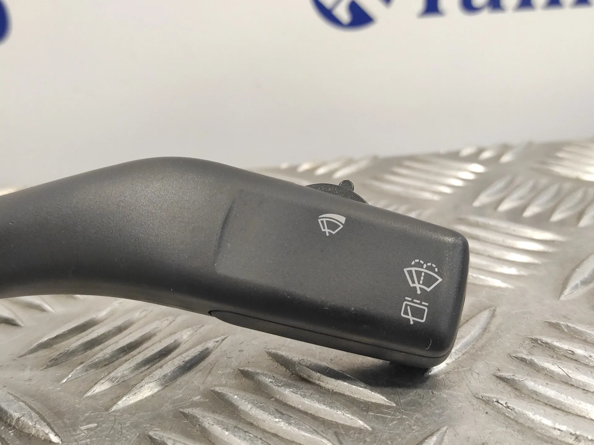Mando Limpia para Volkswagen Golf V Berlina (1K1)