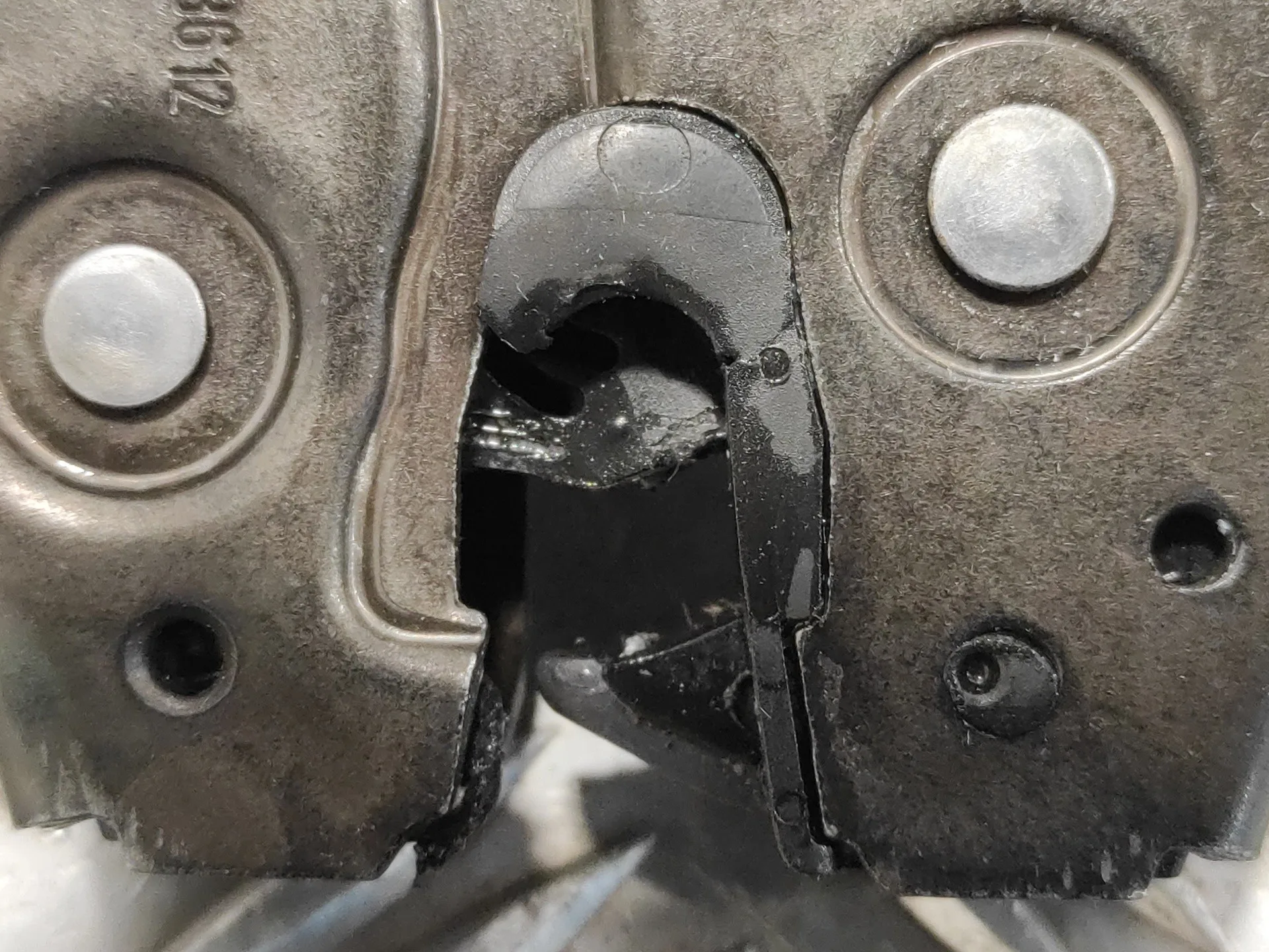 Cerradura Maletero / Porton para Opel Astra J Lim.