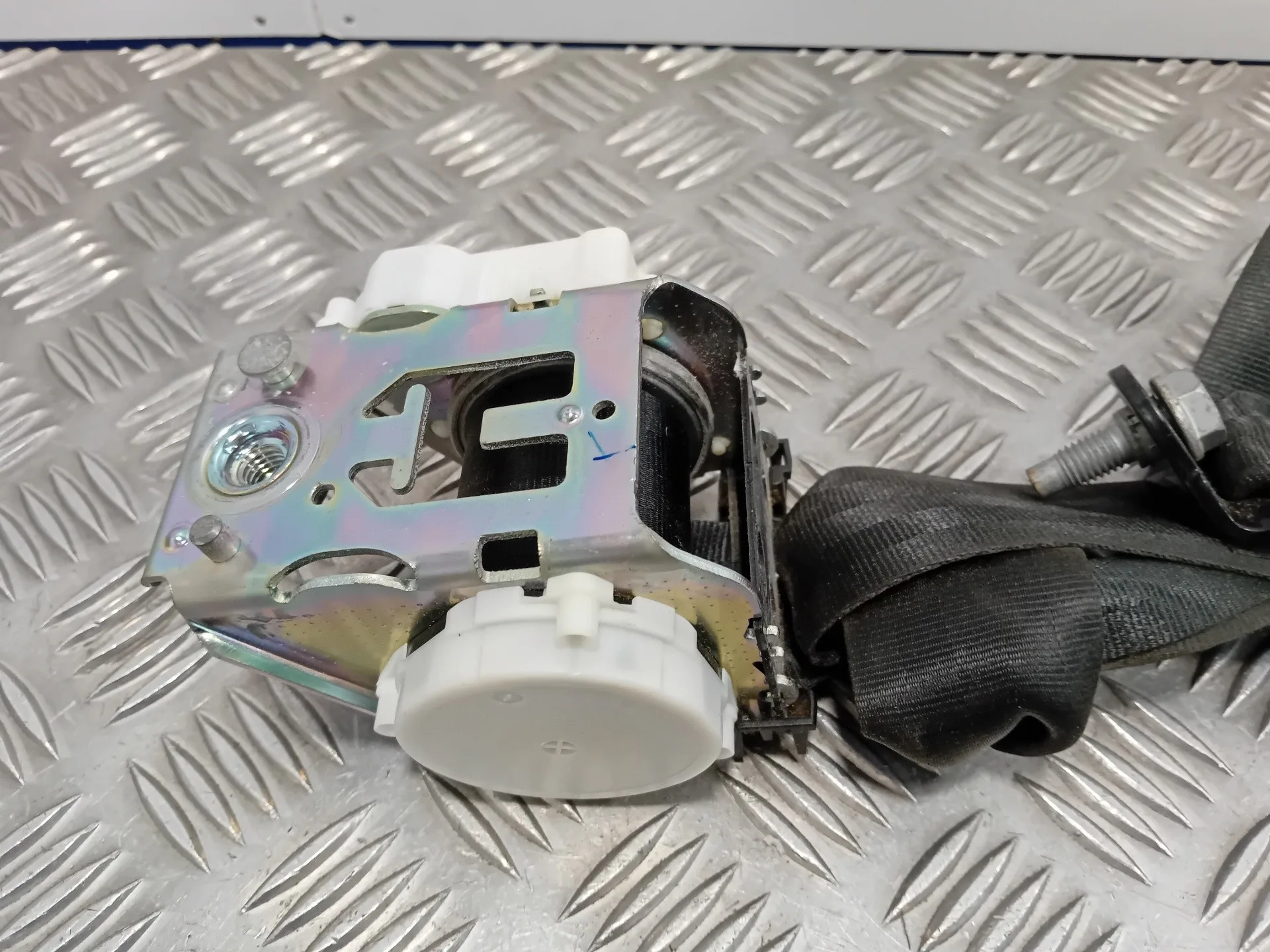 Cinturon Seguridad Trasero Izquierdo para Citroën Ds3