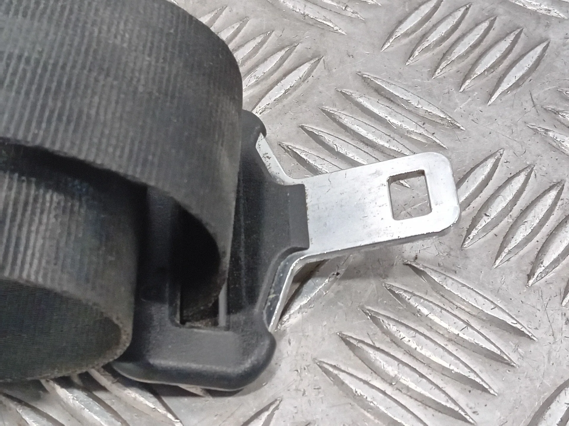Cinturon Seguridad Trasero Izquierdo para Citroën Ds3