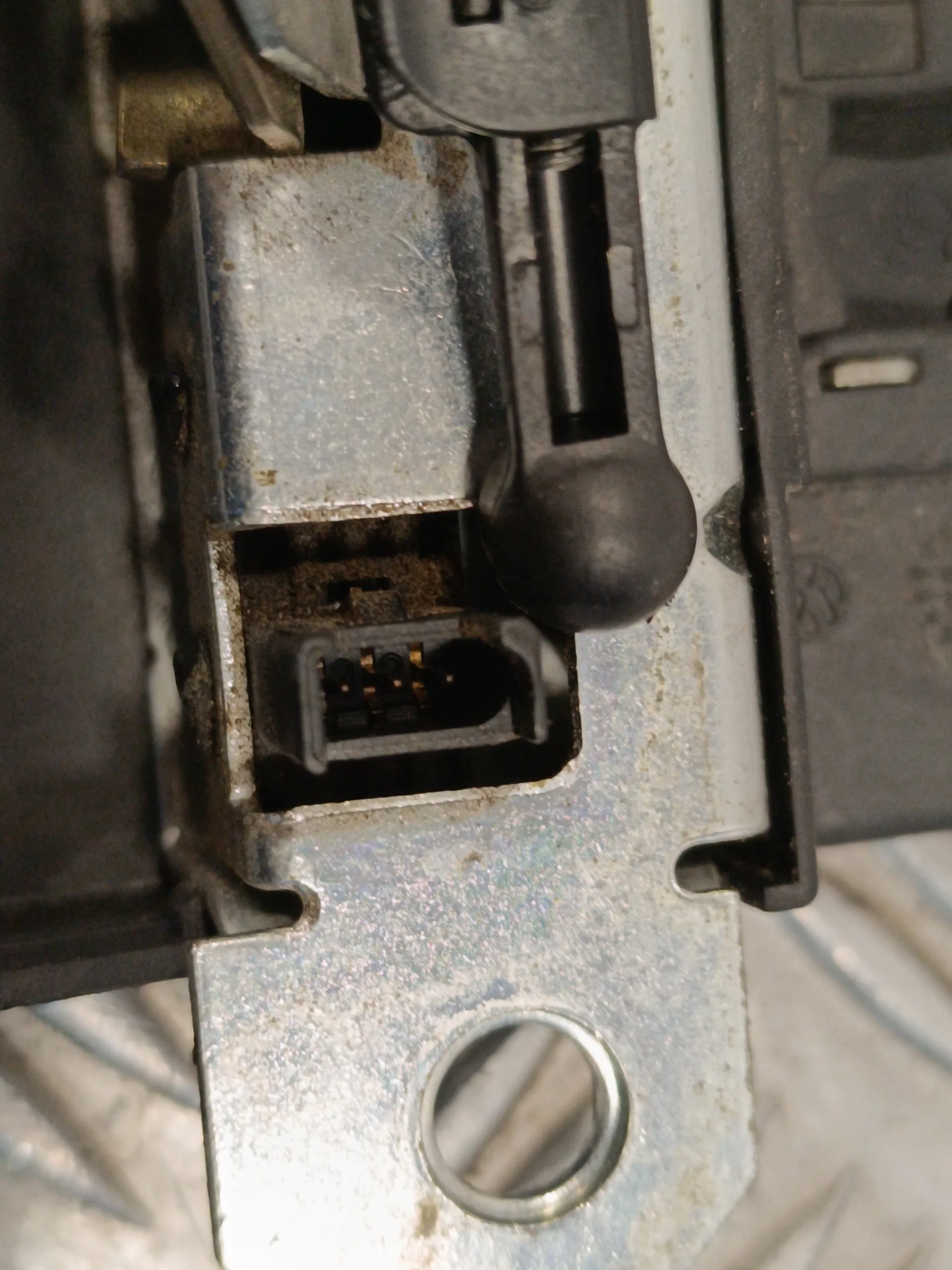 Cerradura Maletero / Porton para Volkswagen Polo (9N1)