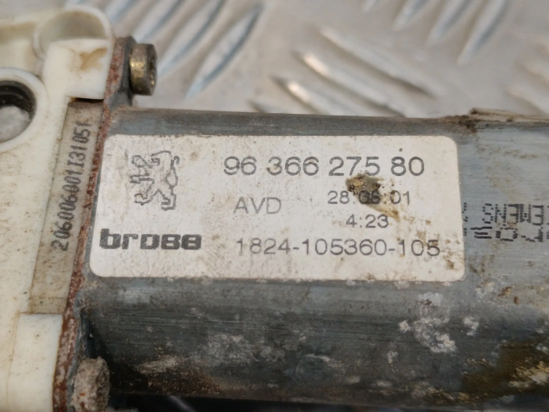 Elevalunas Delantero Derecho para Peugeot 206 Cc
