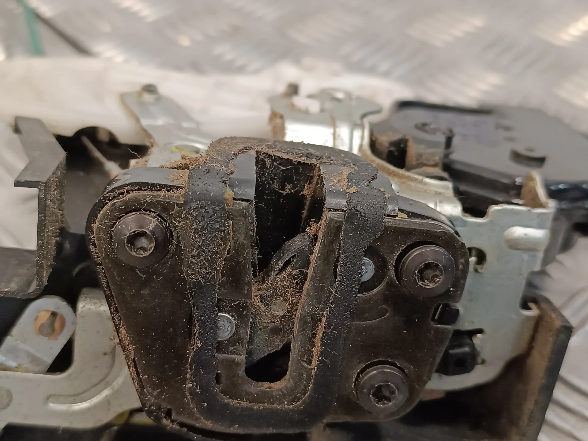 Cerradura Puerta Delantera Izquierda para Kia Carnival