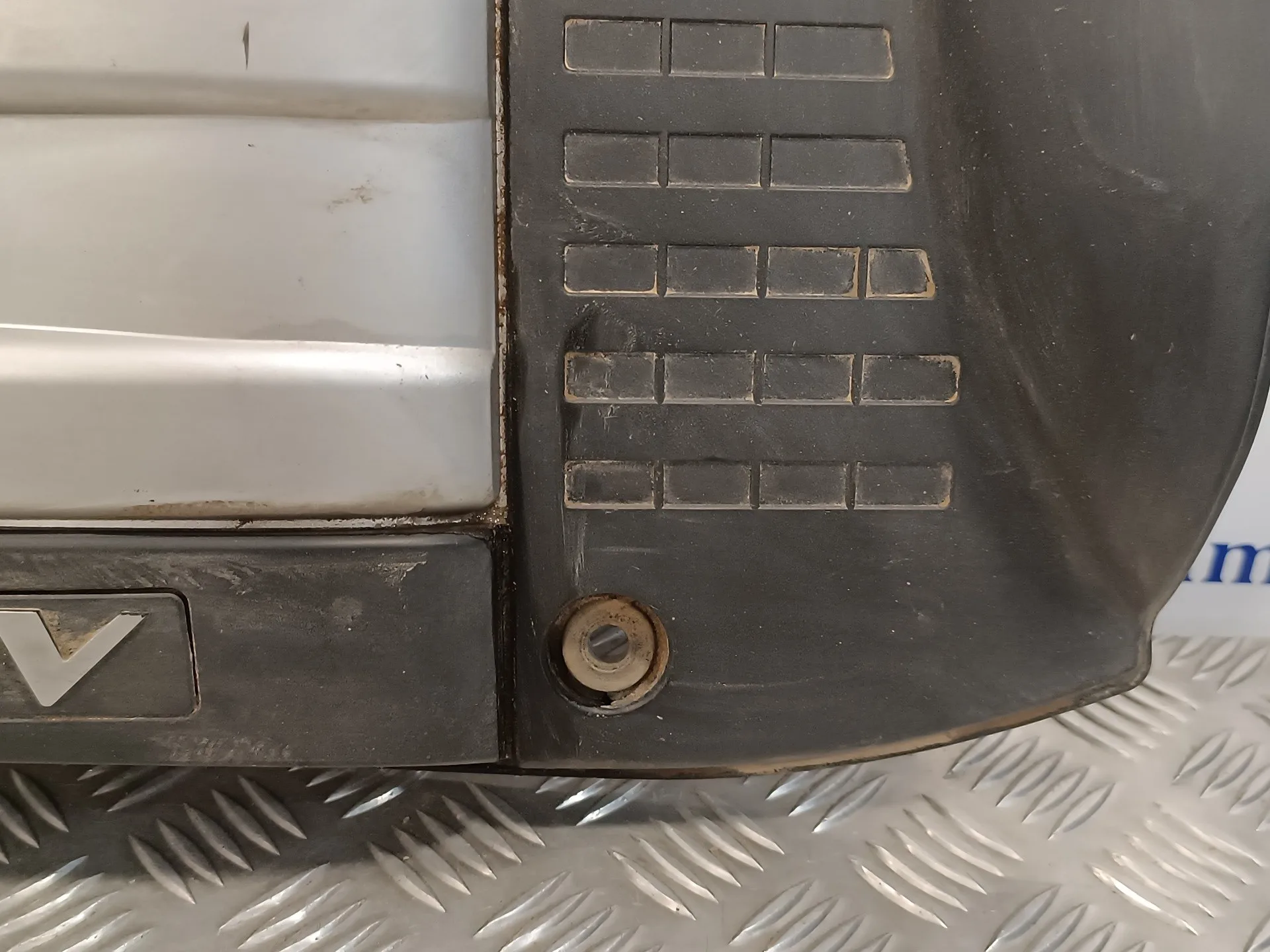 Tapa Motor para Kia Carnival
