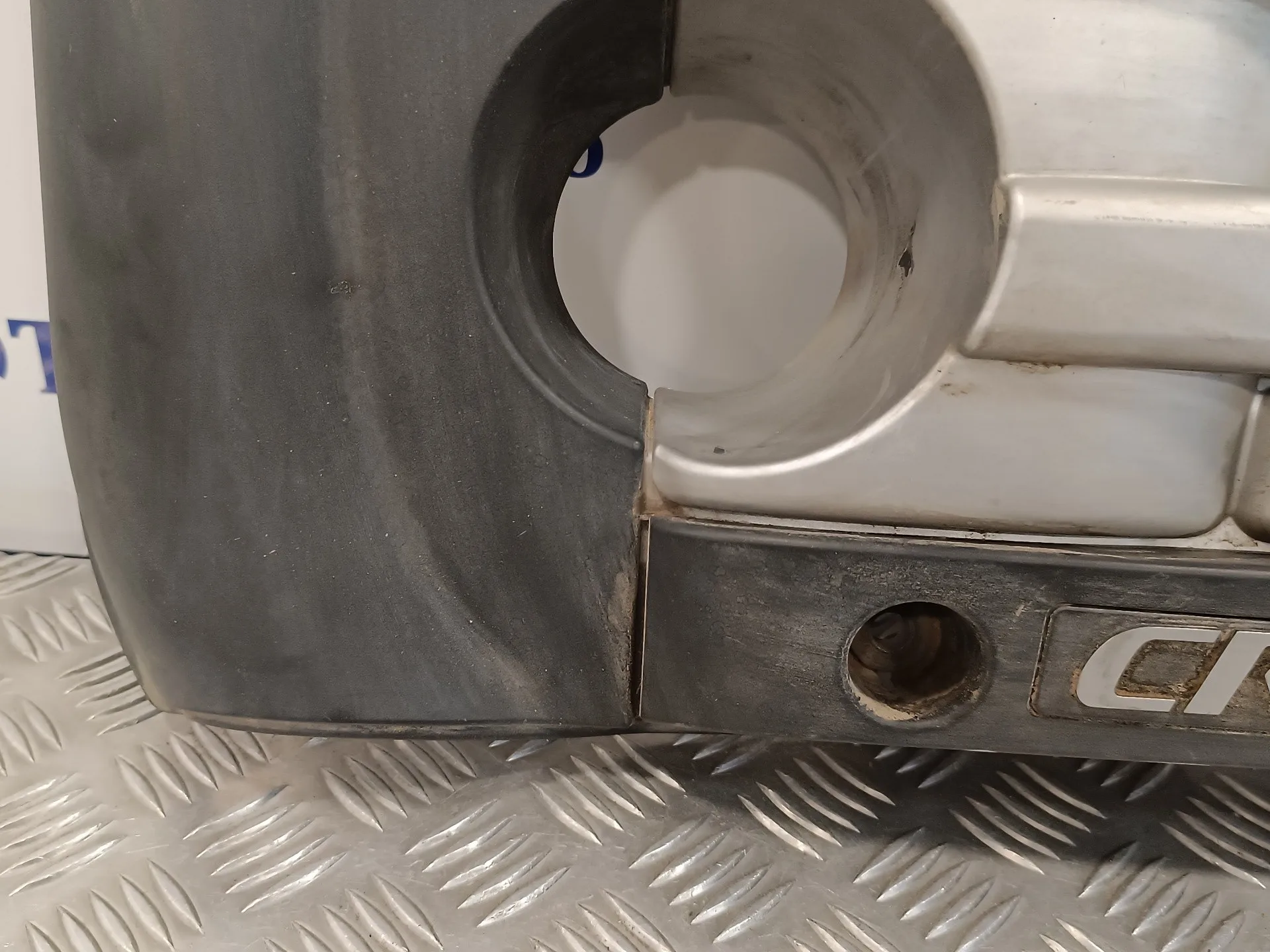 Tapa Motor para Kia Carnival