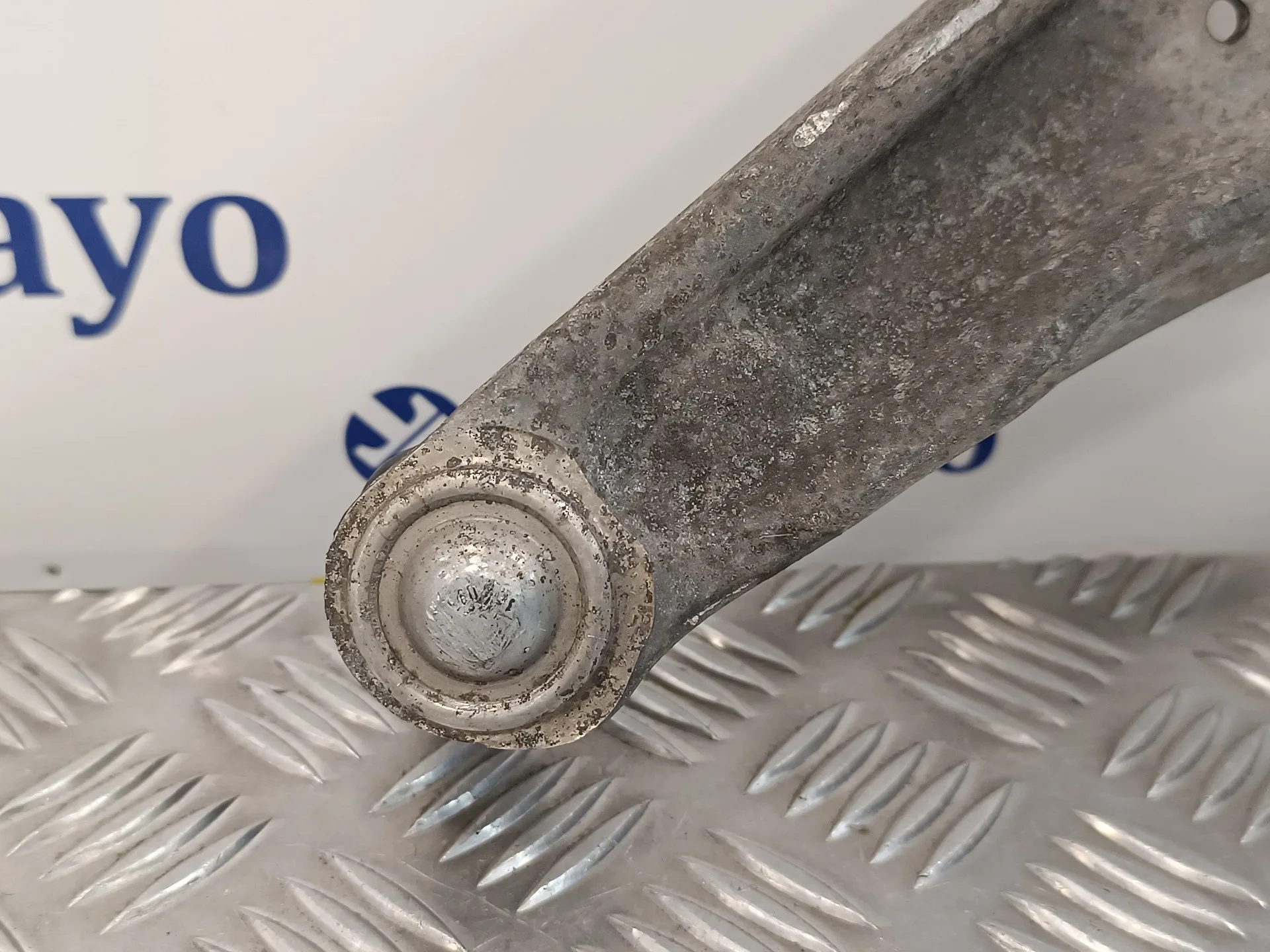 Brazo Suspension Inferior Delantero Derecho para Opel Astra J Lim.