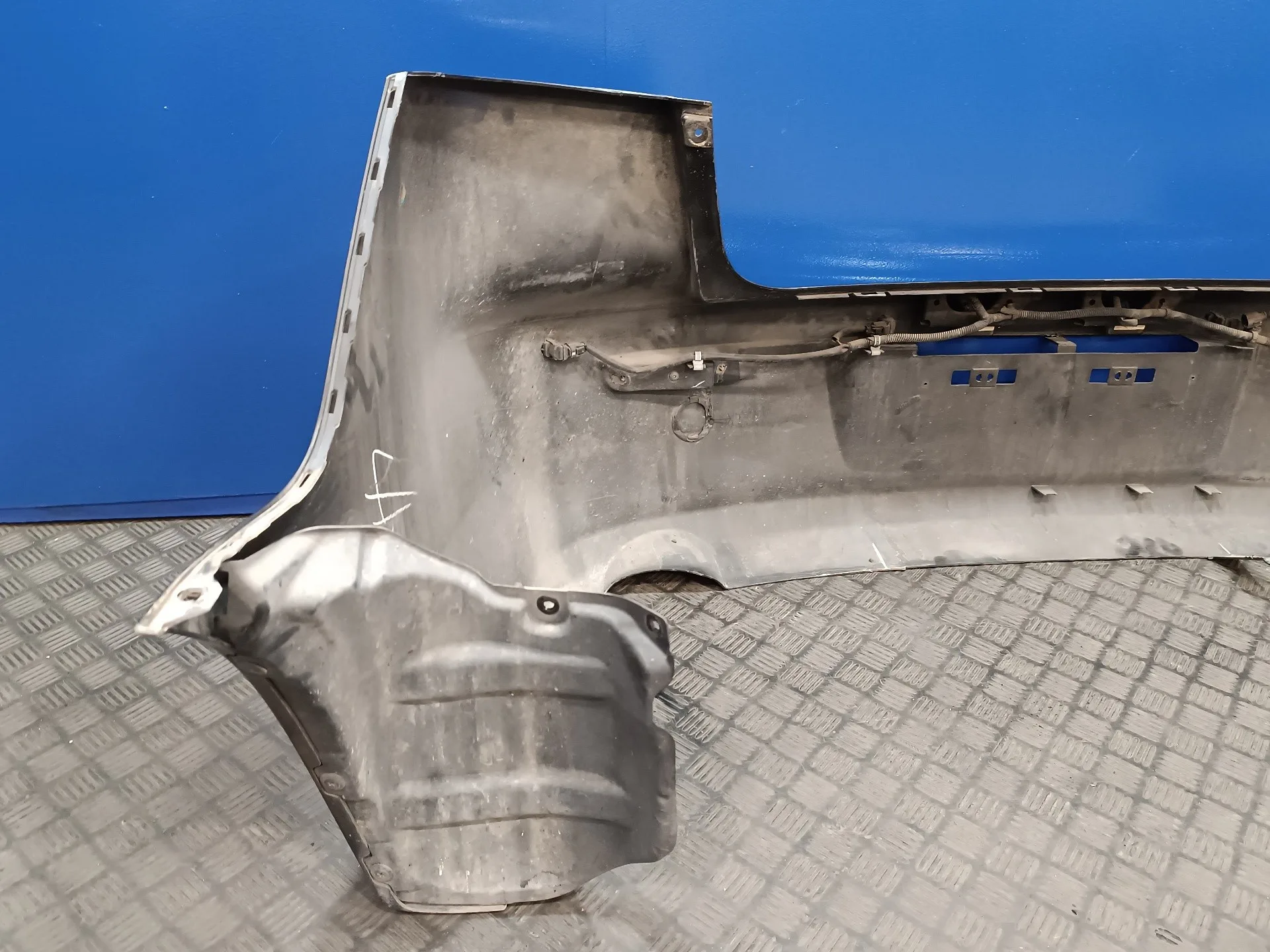 Paragolpes Trasero para Mitsubishi Lancer Berlina (Cy0)