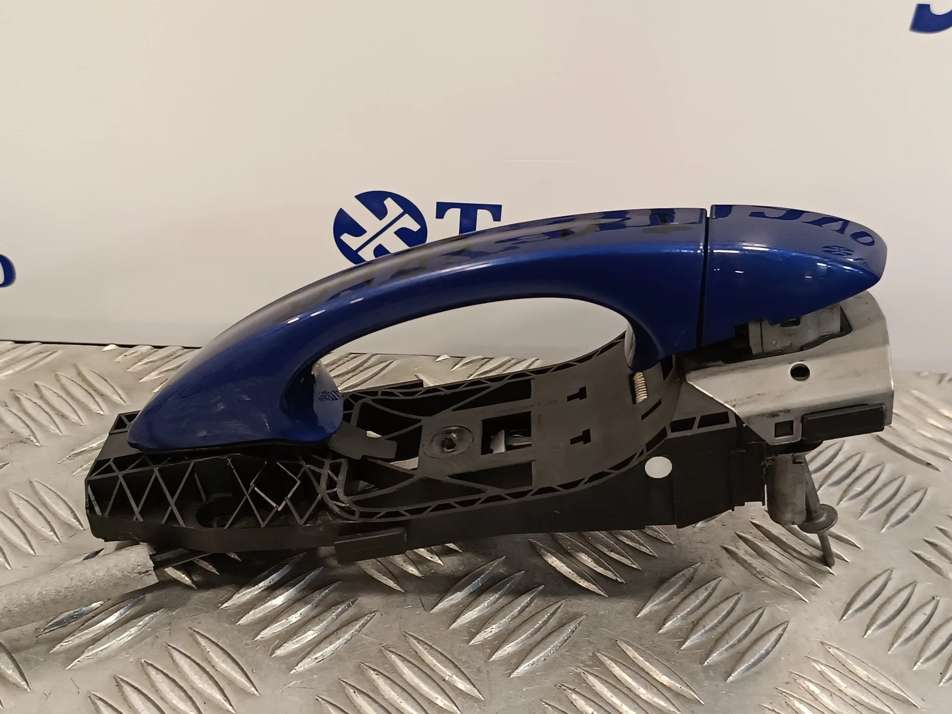 Maneta Exterior Delantera Izquierda para Seat Ibiza (Kj1)