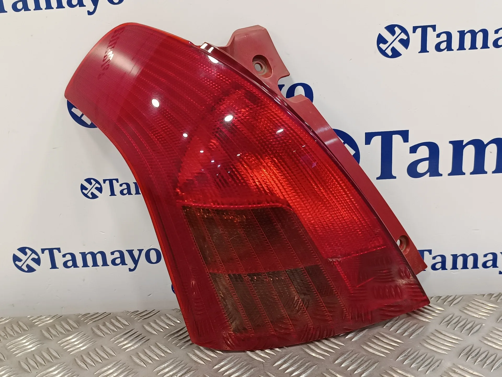 Piloto Trasero Izquierdo para Suzuki Swift Berlina (Mz)