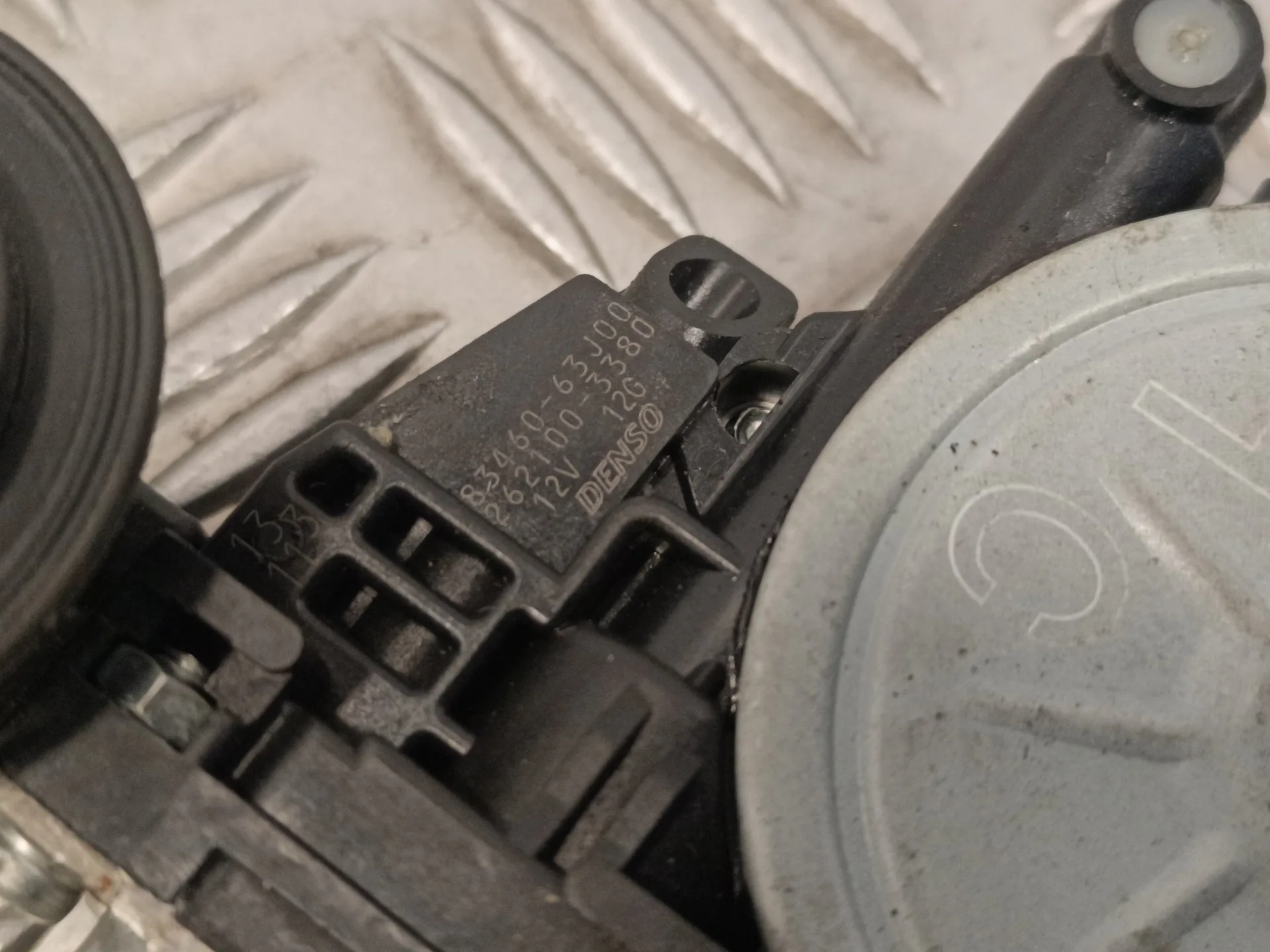 Elevalunas Delantero Izquierdo para Suzuki Swift Berlina (Mz)