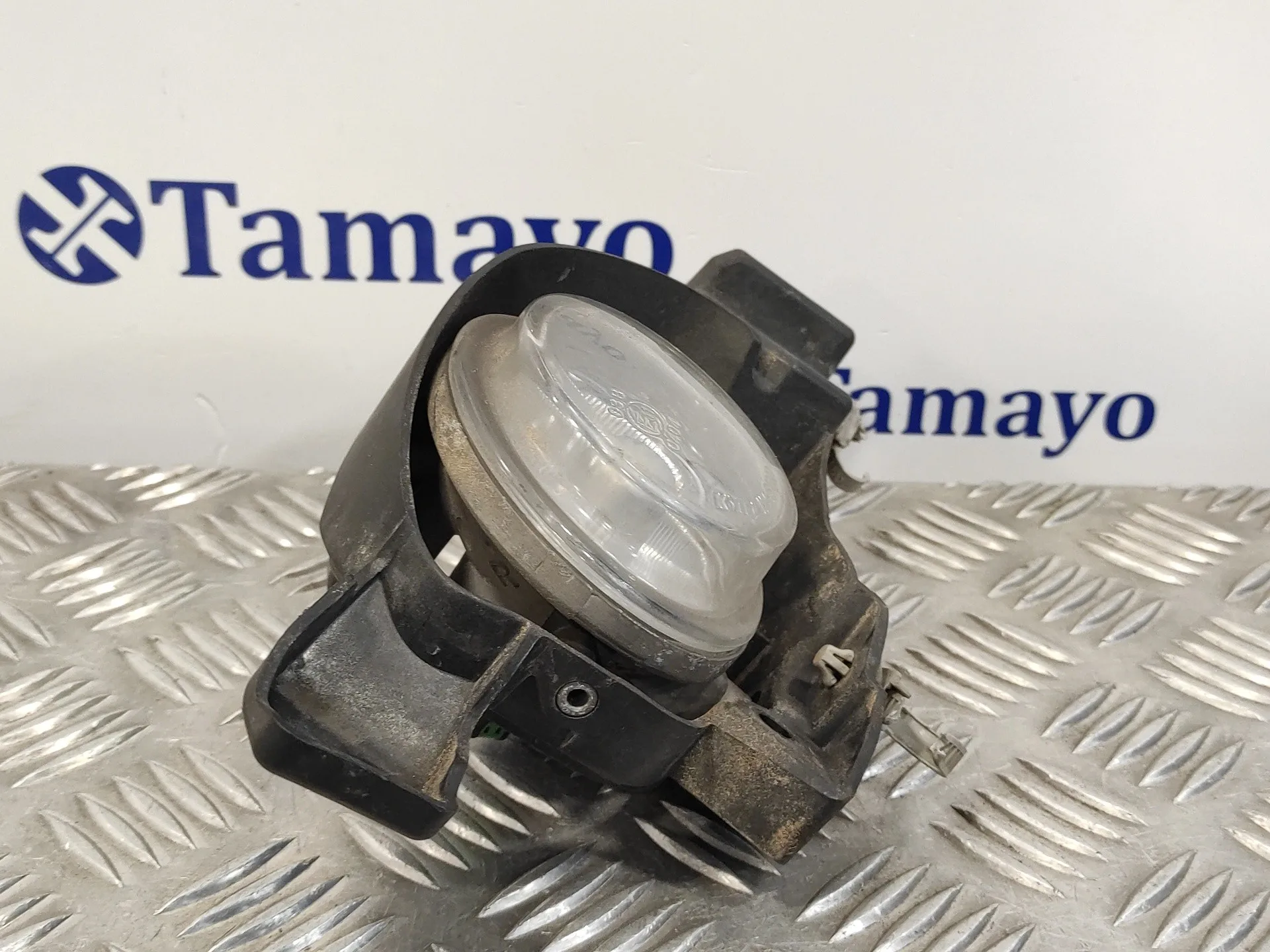 Faro Antiniebla Derecho para Mazda 3 Lim. (Bl)