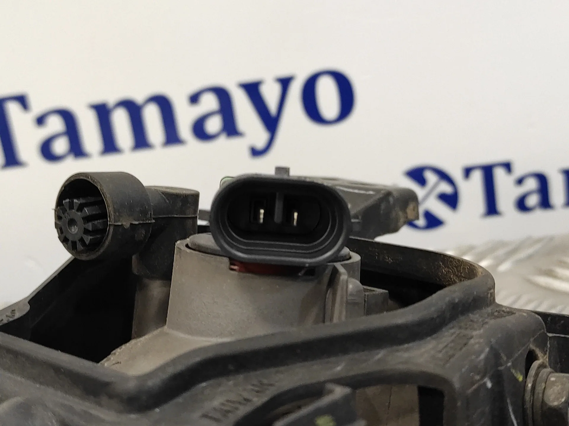 Faro Antiniebla Derecho para Mazda 3 Lim. (Bl)