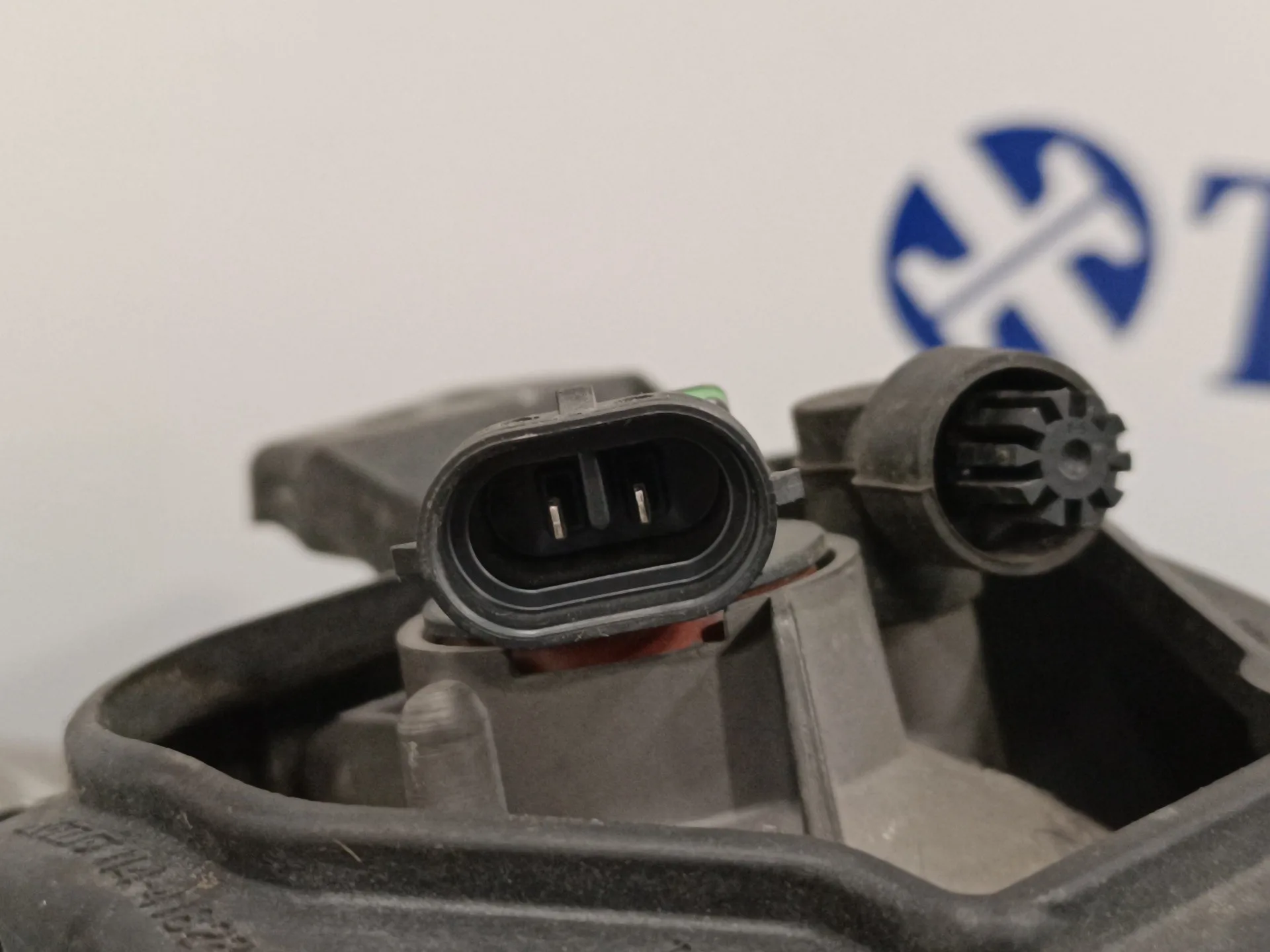 Faro Antiniebla Izquierdo para Mazda 3 Lim. (Bl)