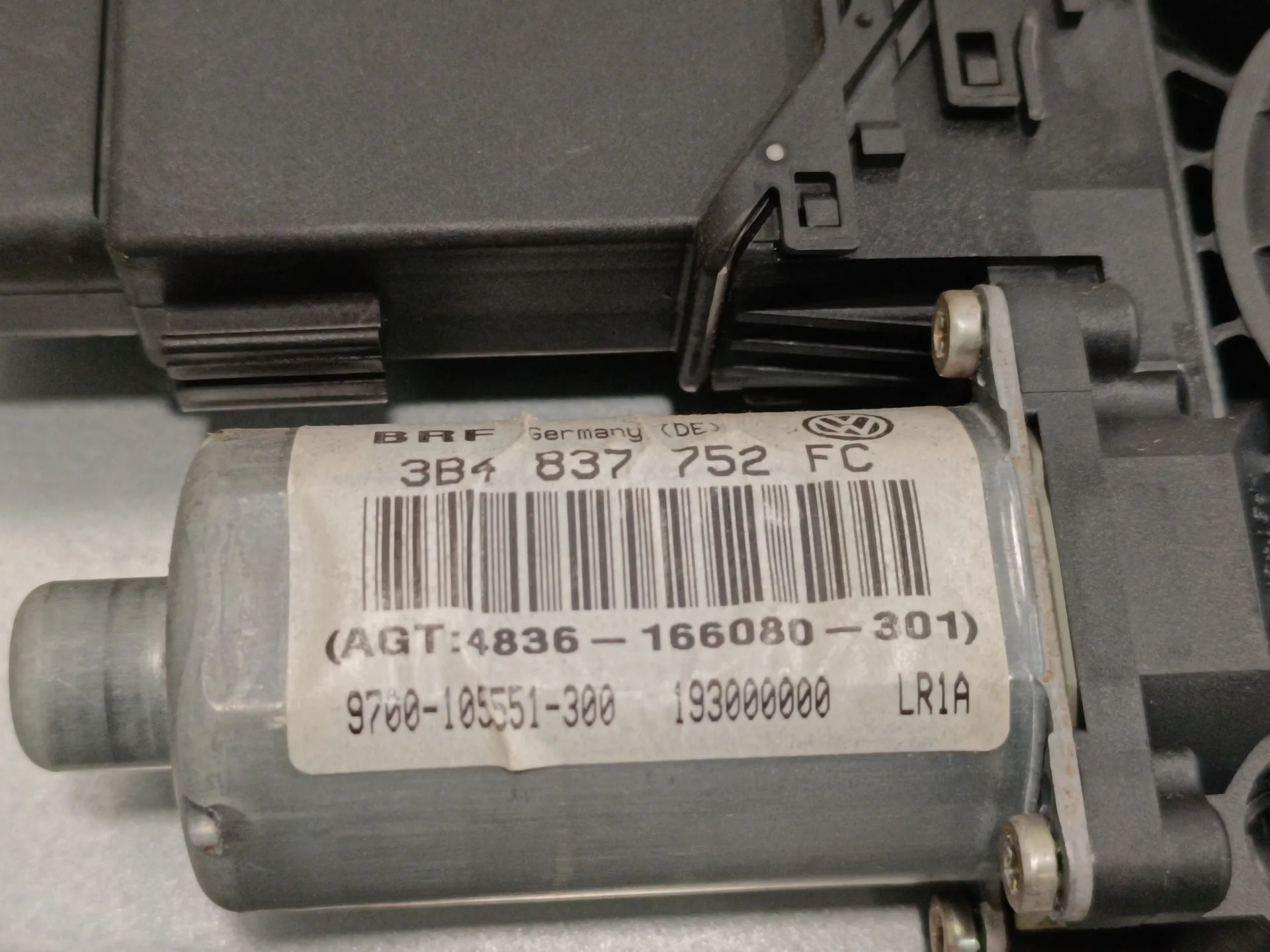 Elevalunas Trasero Derecho para Volkswagen Passat Variant (3B6)