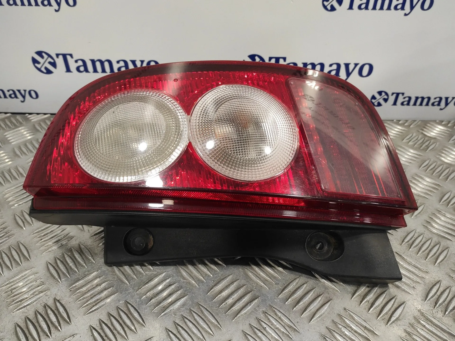 Piloto Trasero Derecho para Nissan Micra (K12E)