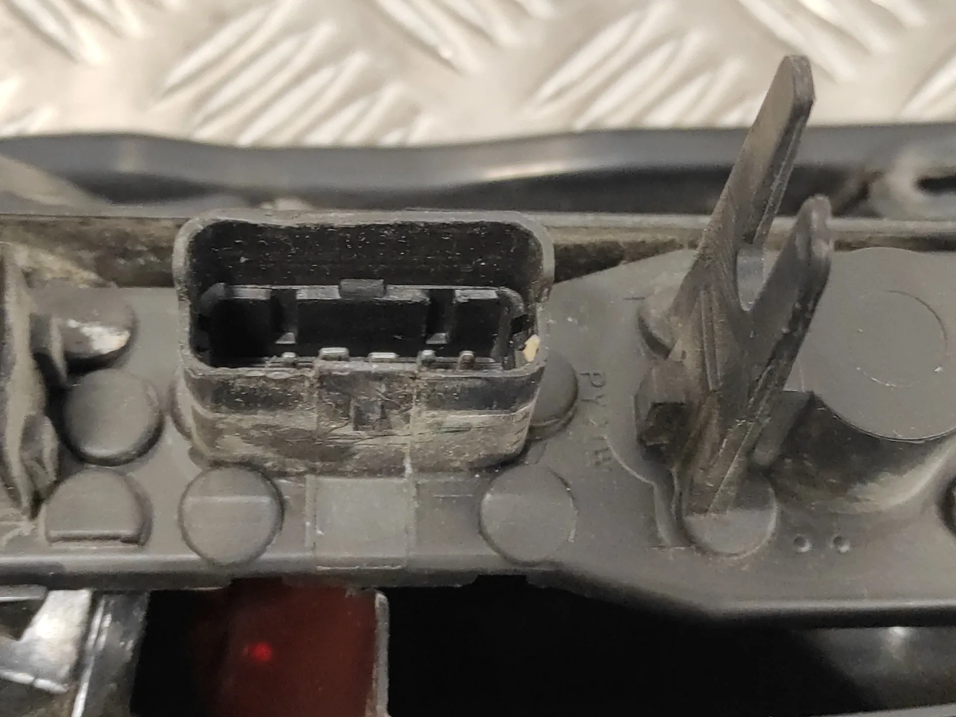 Piloto Trasero Derecho para Nissan Micra (K12E)