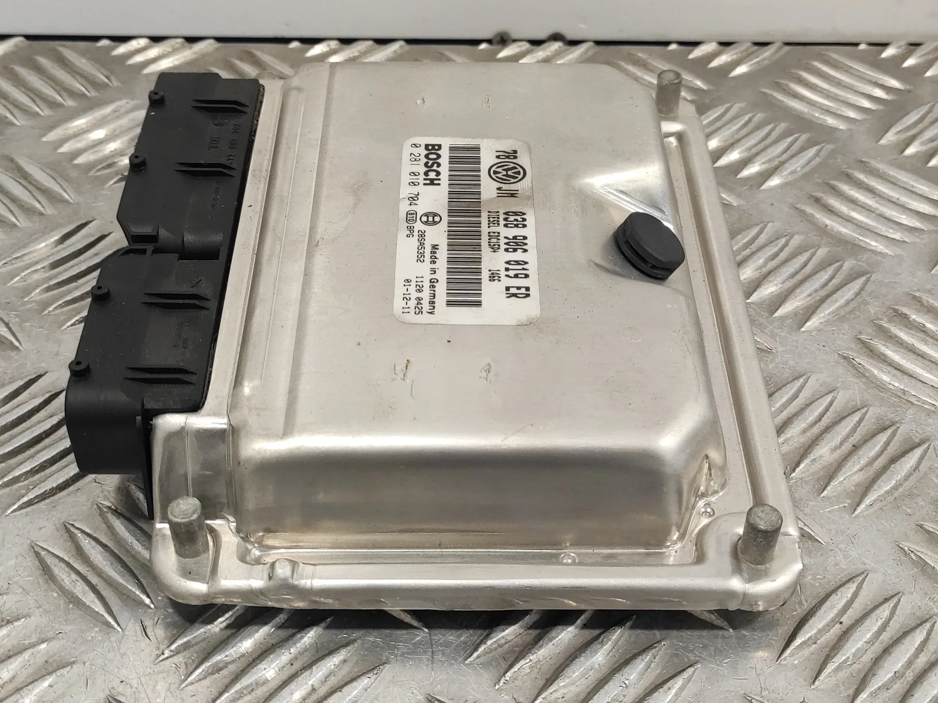 Centralita Motor Uce para Volkswagen Passat Variant (3B6)