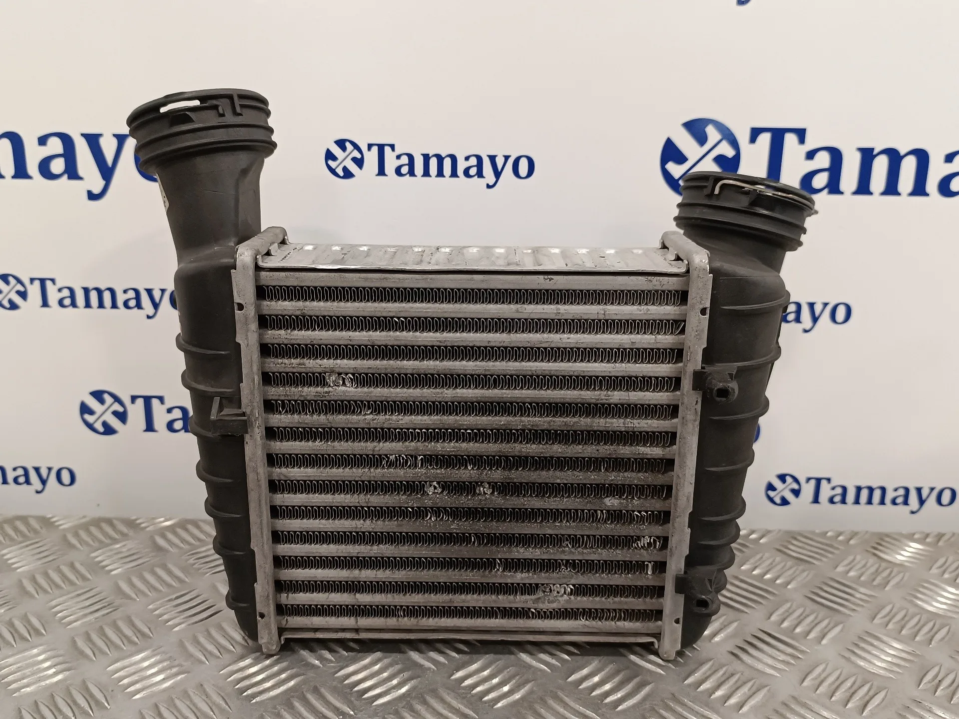 Intercooler para Volkswagen Passat Berlina (3B3)